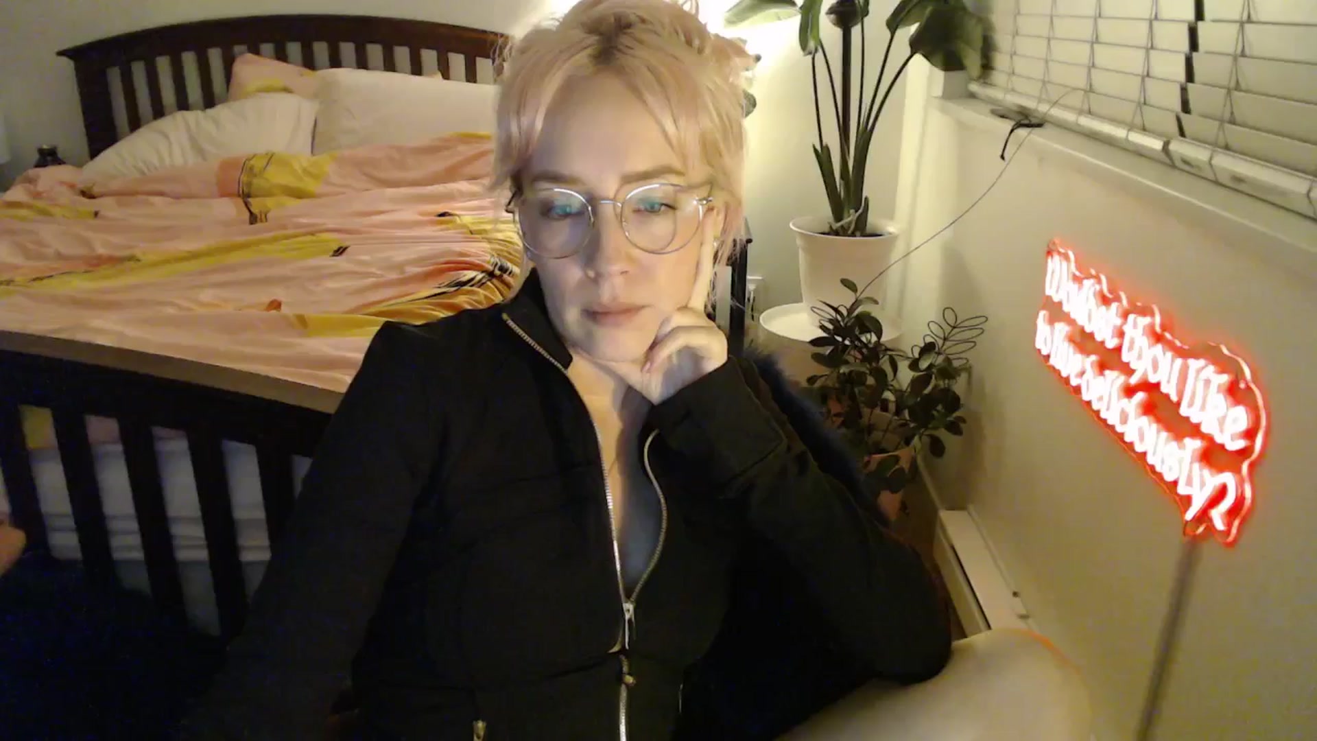 Gallery image thumbnail from NahlaHoney's myfreecams stream on, 10/24/2025, 04:00 image 14 of 20