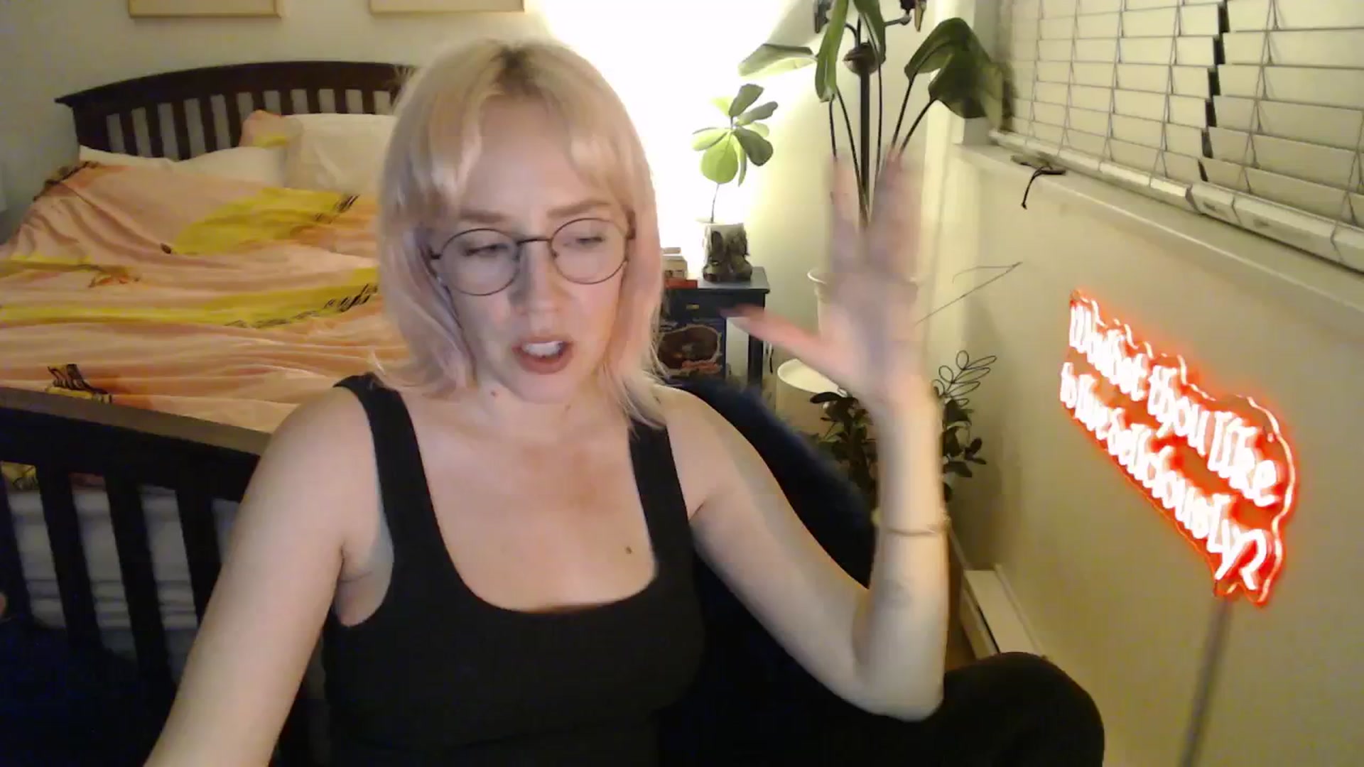 Gallery image thumbnail from NahlaHoney's myfreecams stream on, 10/28/2025, 02:55 image 4 of 20