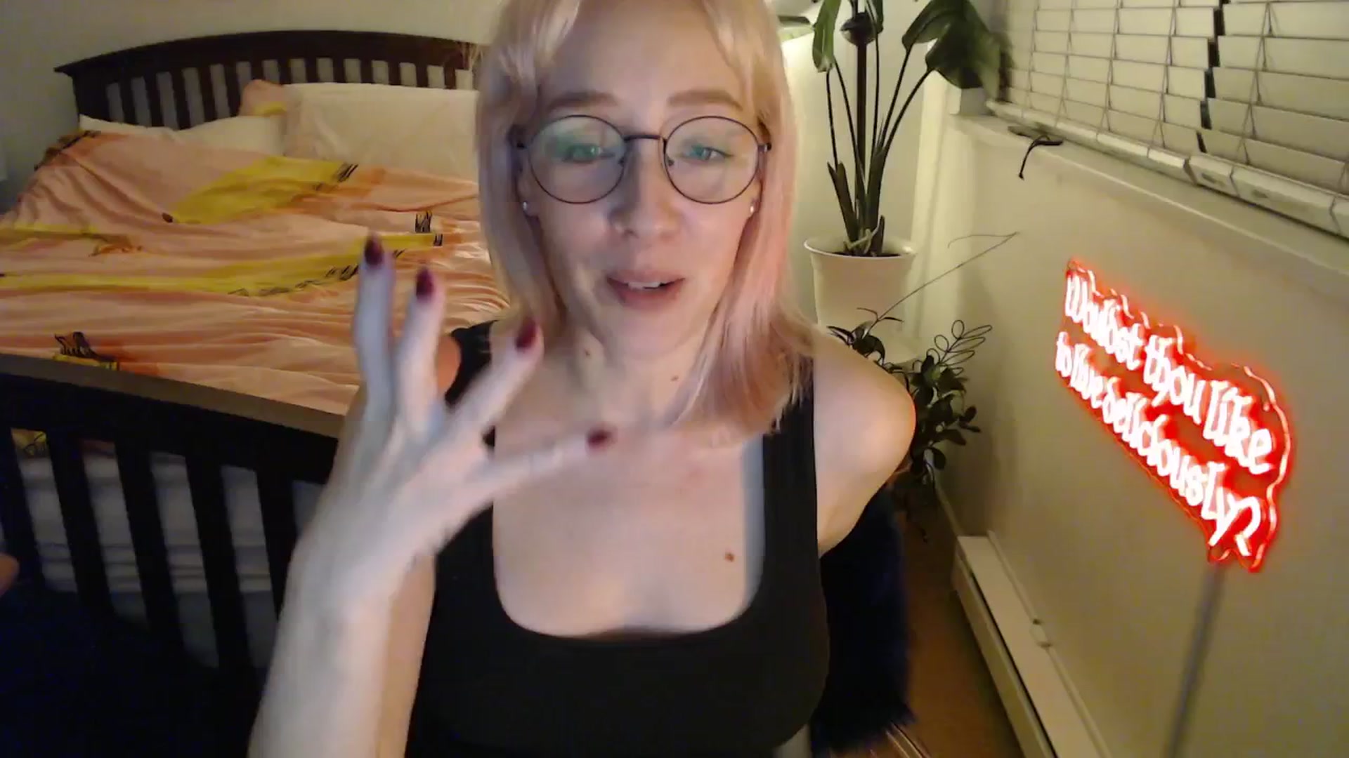 Gallery image thumbnail from NahlaHoney's myfreecams stream on, 10/28/2025, 02:55 image 16 of 20