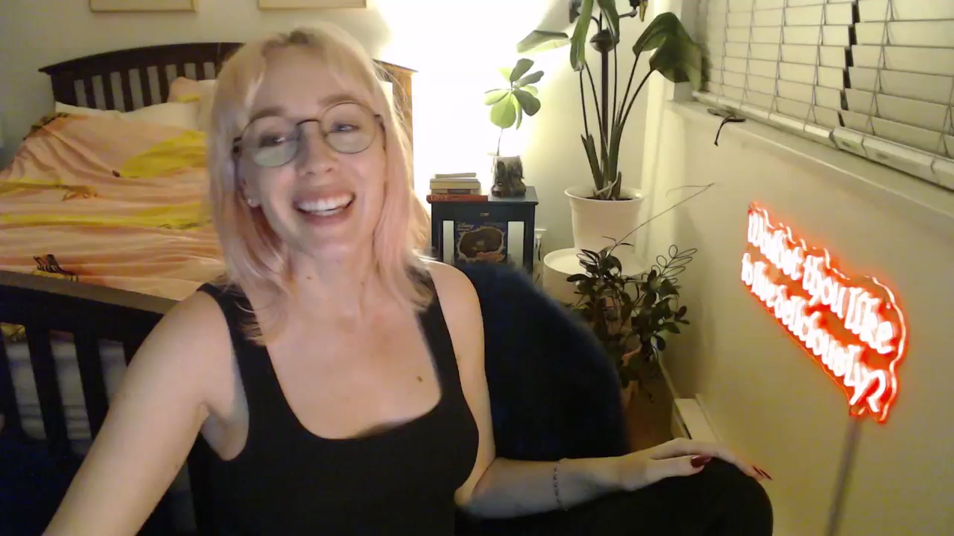 Gallery image thumbnail from NahlaHoney's myfreecams stream on, 10/28/2025, 02:55 image 6 of 20