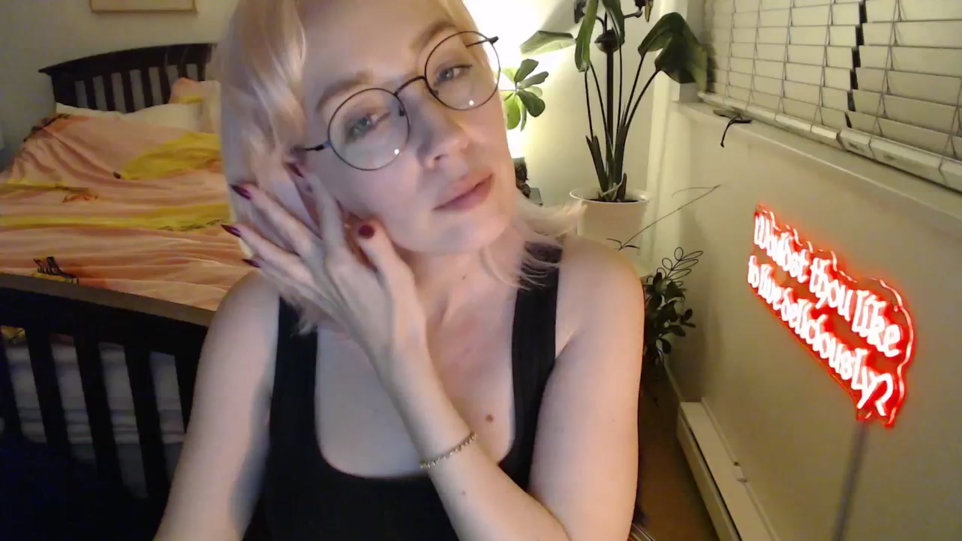 Gallery image thumbnail from NahlaHoney's myfreecams stream on, 10/28/2025, 02:55 image 7 of 20