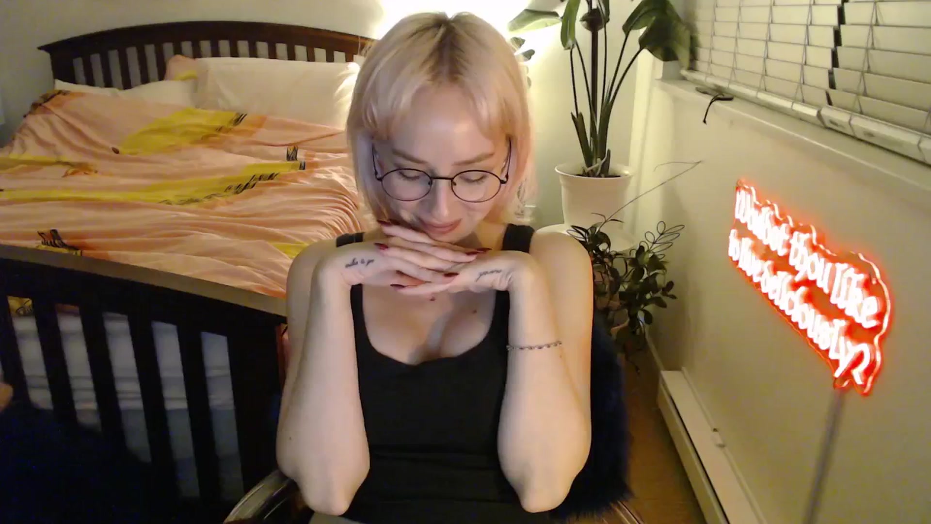 Gallery image thumbnail from NahlaHoney's myfreecams stream on, 10/28/2025, 02:55 image 18 of 20