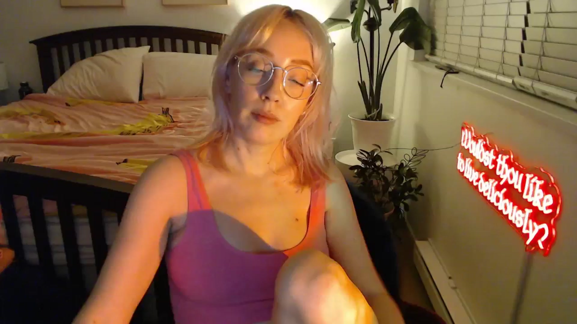 Gallery image thumbnail from NahlaHoney's myfreecams stream on, 10/29/2025, 03:40 image 9 of 20