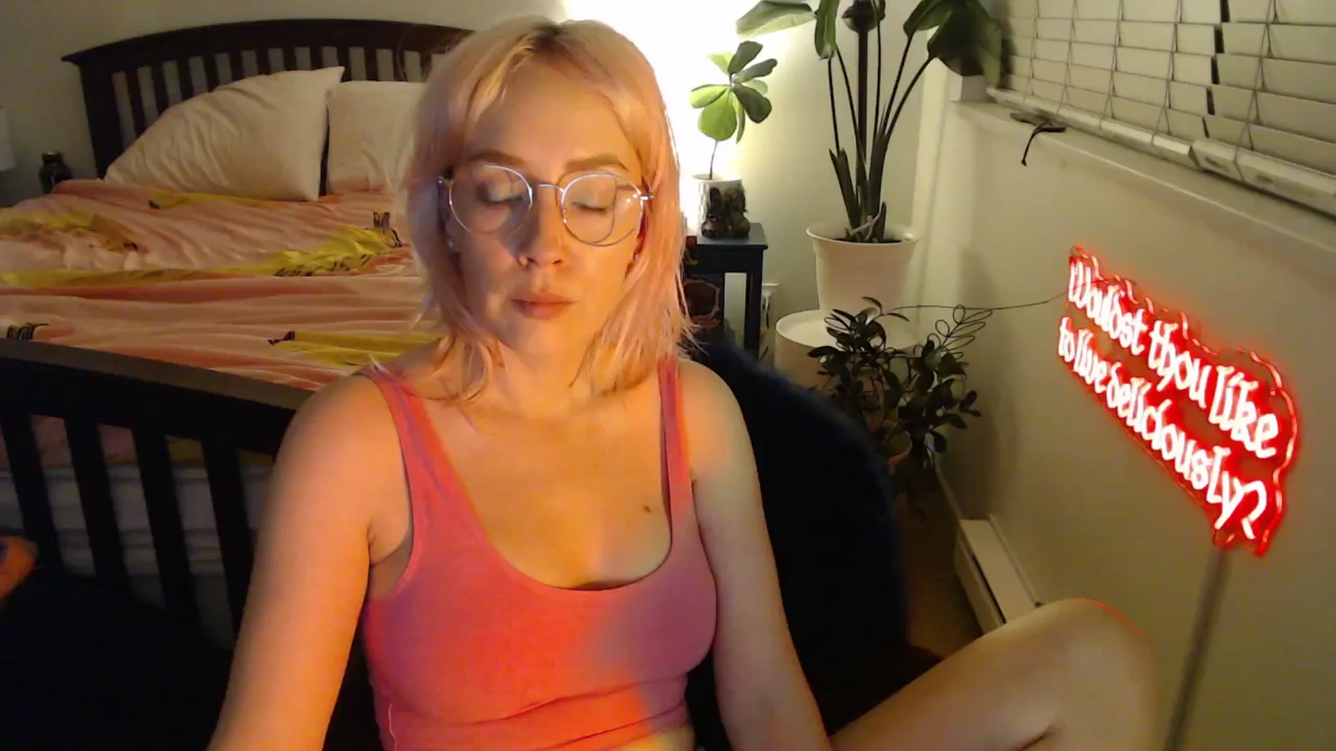 Gallery image thumbnail from NahlaHoney's myfreecams stream on, 10/29/2025, 03:40 image 1 of 20
