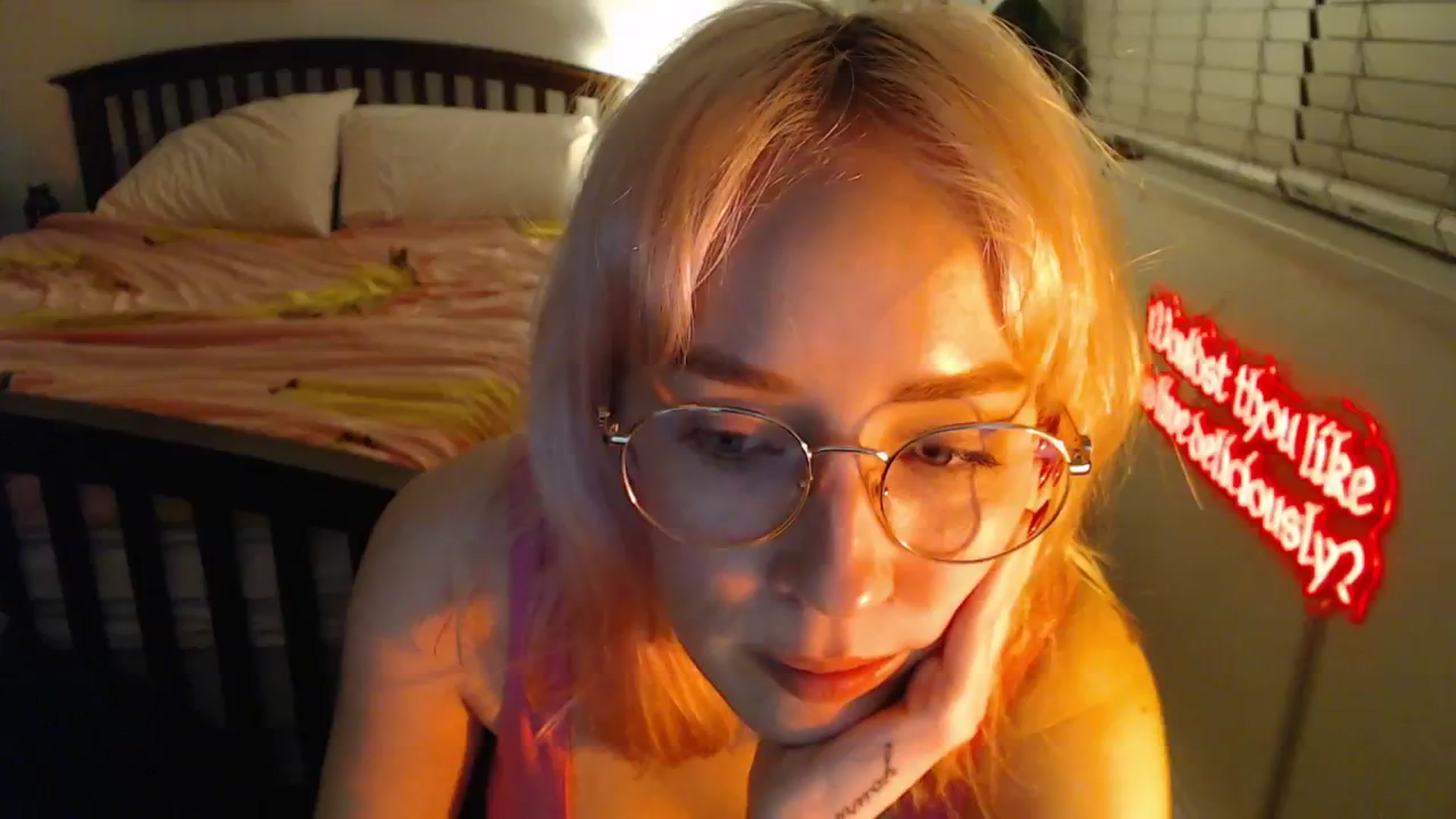 Gallery image thumbnail from NahlaHoney's myfreecams stream on, 10/29/2025, 03:40 image 19 of 20