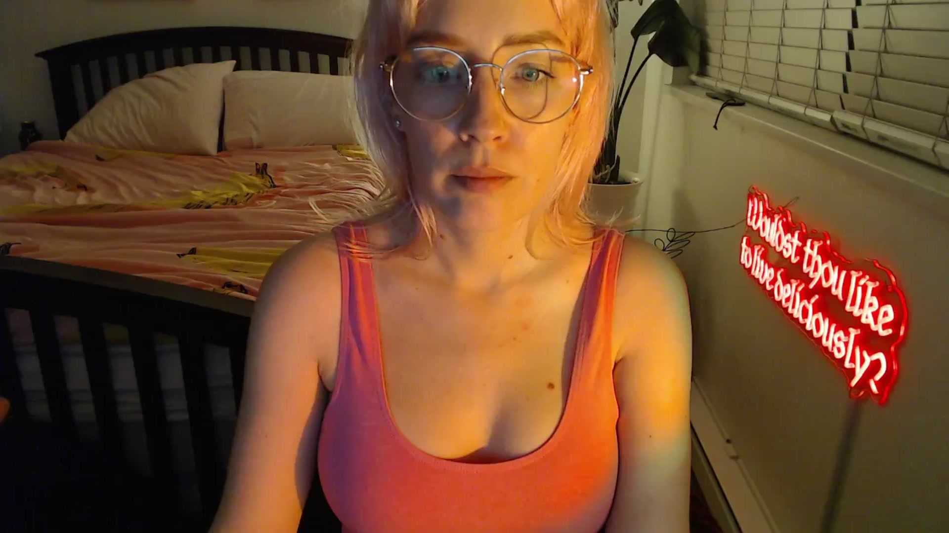 Gallery image thumbnail from NahlaHoney's myfreecams stream on, 10/29/2025, 03:40 image 18 of 20
