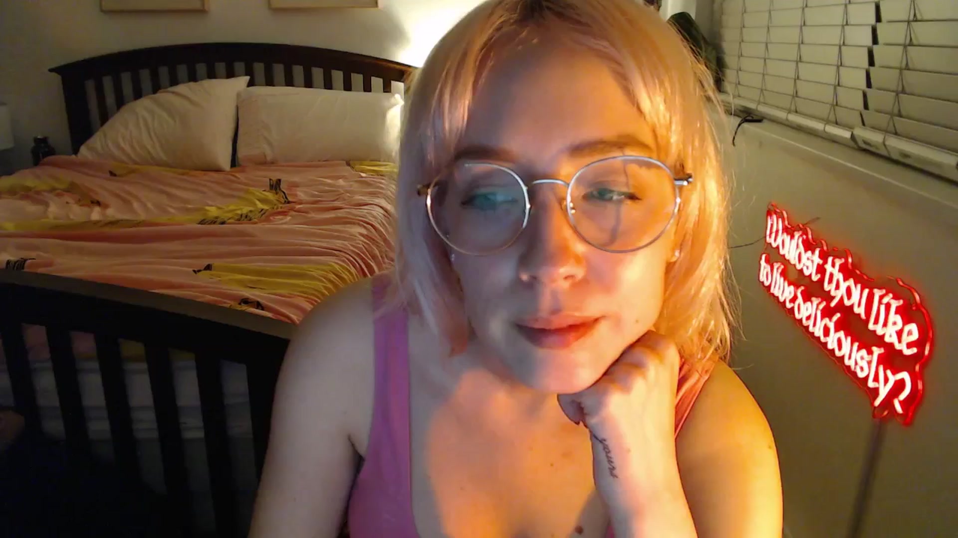 Gallery image thumbnail from NahlaHoney's myfreecams stream on, 10/29/2025, 03:40 image 14 of 20