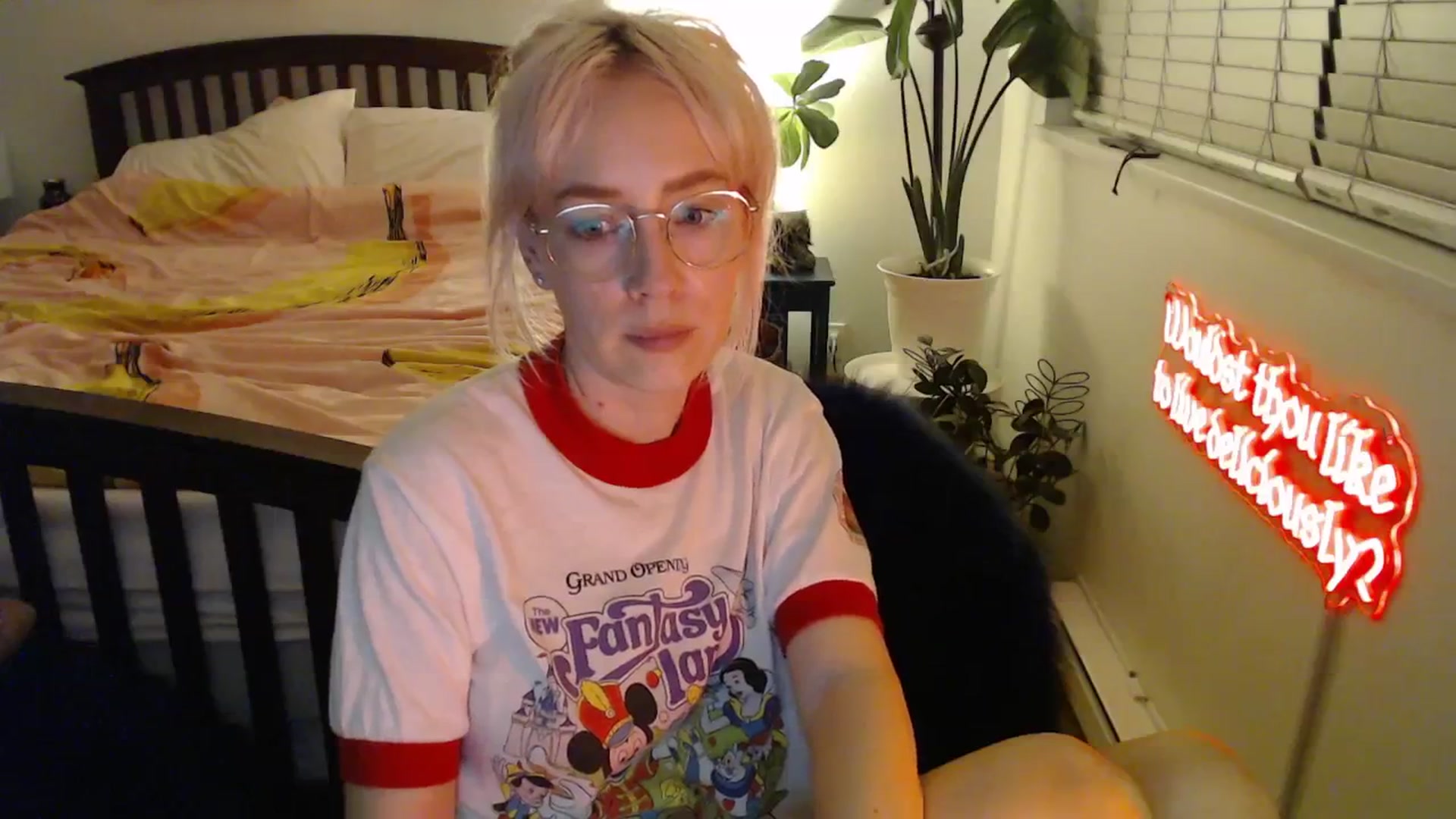 Gallery image thumbnail from NahlaHoney's myfreecams stream on, 10/30/2025, 03:53 image 6 of 20