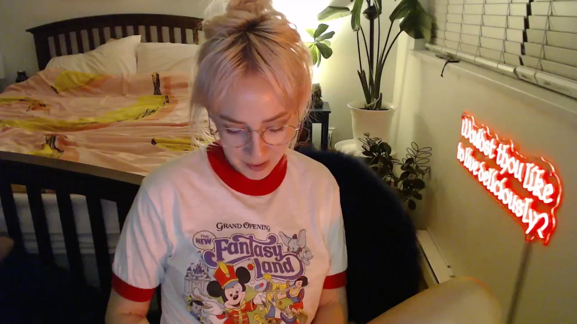 Gallery image thumbnail from NahlaHoney's myfreecams stream on, 10/30/2025, 03:53 image 7 of 20