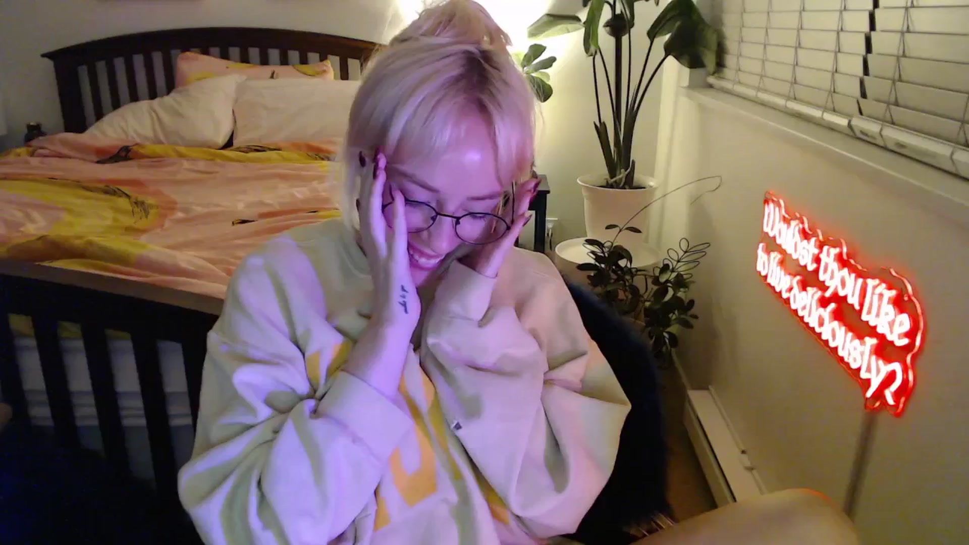 Gallery image thumbnail from NahlaHoney's myfreecams stream on, 10/31/2025, 04:49 image 2 of 20
