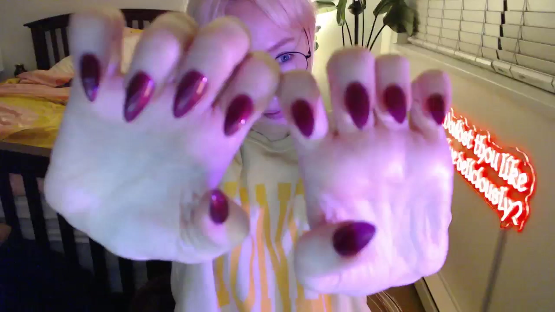 Gallery image thumbnail from NahlaHoney's myfreecams stream on, 10/31/2025, 04:49 image 18 of 20