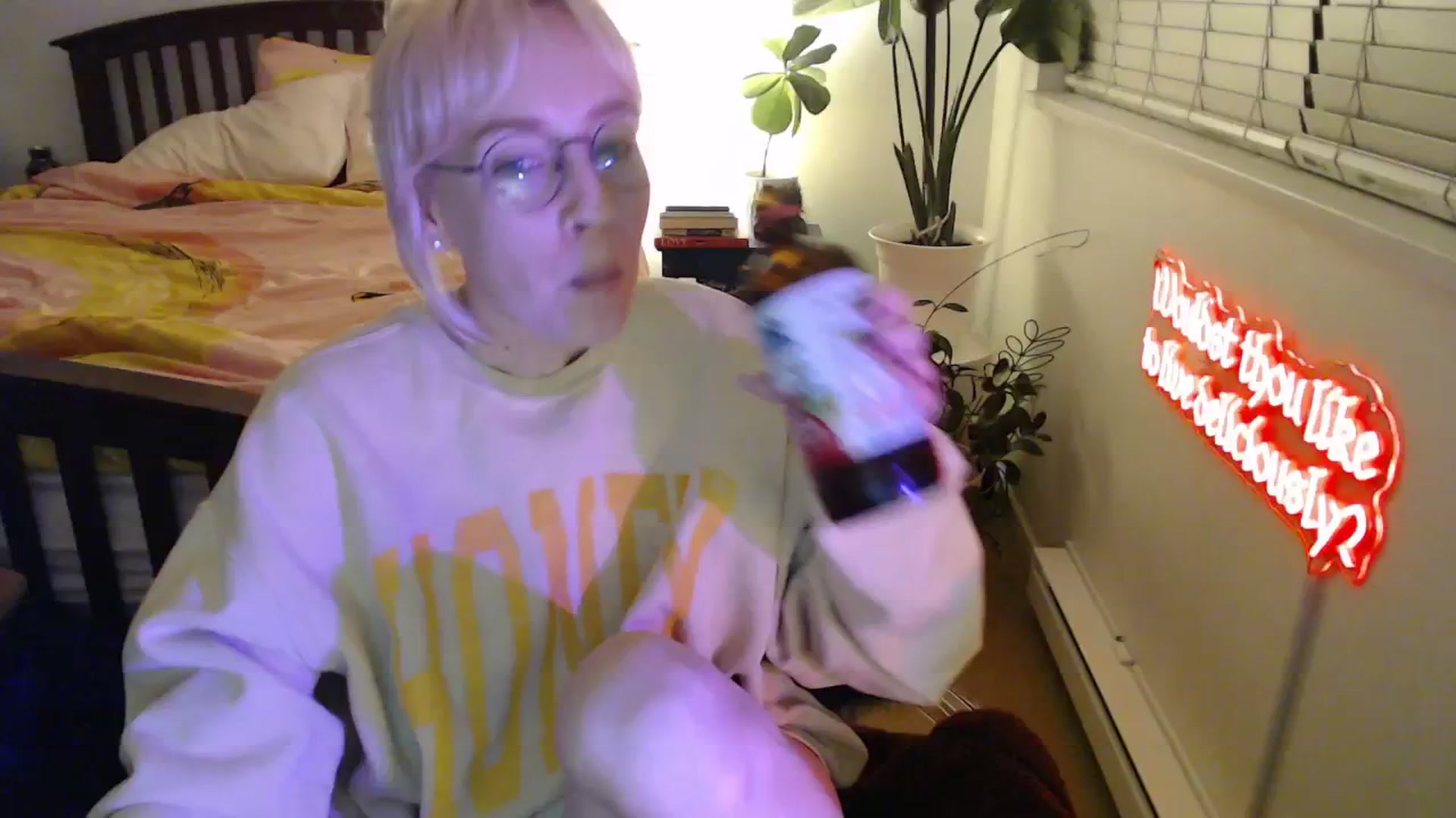 Gallery image thumbnail from NahlaHoney's myfreecams stream on, 10/31/2025, 04:49 image 10 of 20
