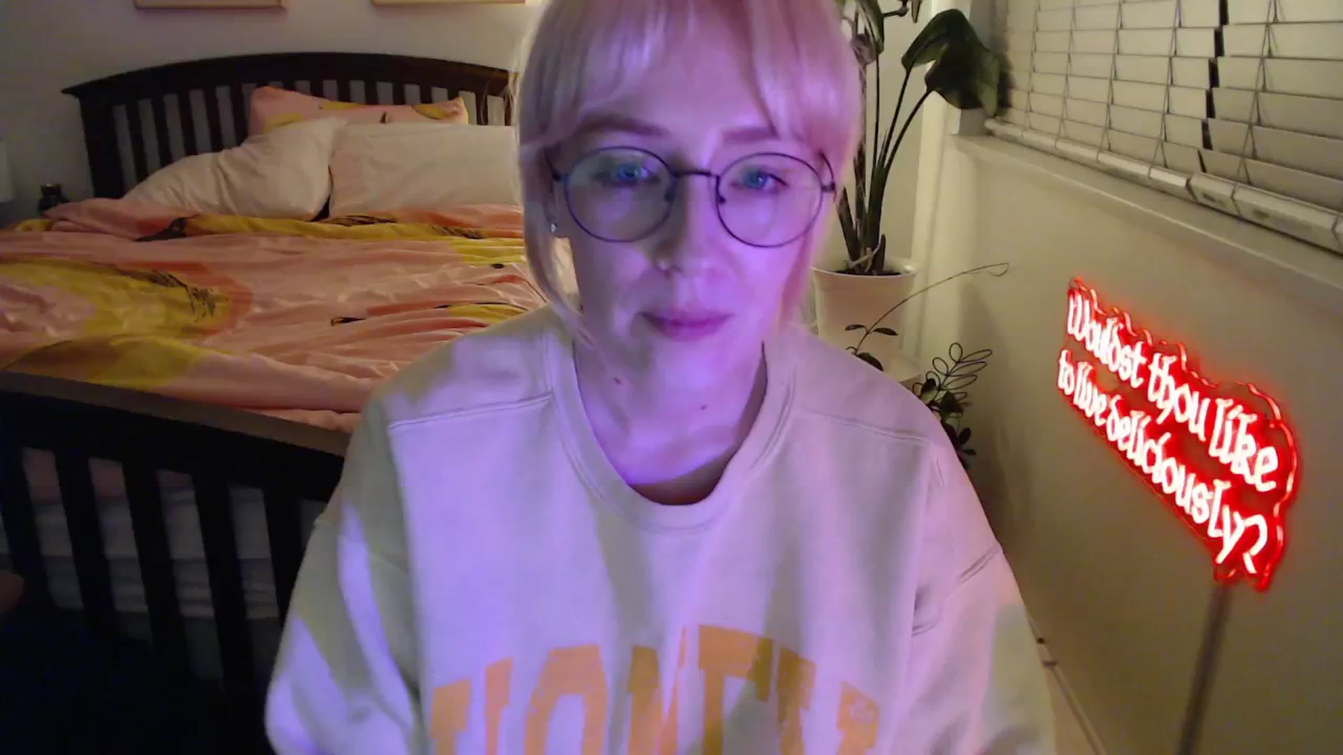 Gallery image thumbnail from NahlaHoney's myfreecams stream on, 10/31/2025, 04:49 image 16 of 20