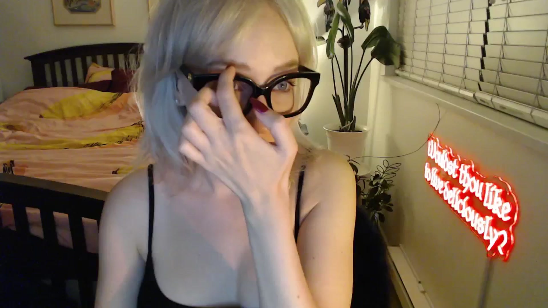 Gallery image thumbnail from NahlaHoney's myfreecams stream on, 11/04/2025, 04:41 image 8 of 20