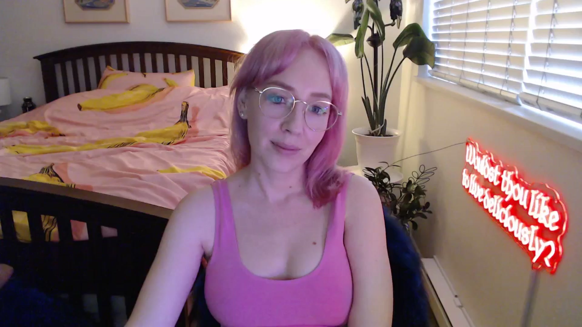 Gallery image thumbnail from NahlaHoney's myfreecams stream on, 11/05/2025, 24:04 image 17 of 20
