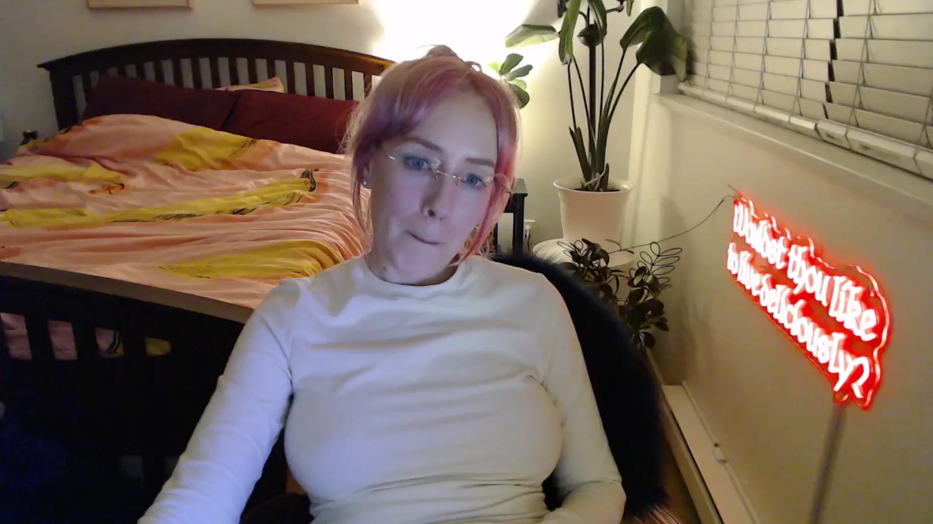 Gallery image thumbnail from NahlaHoney's myfreecams stream on, 11/07/2025, 04:43 image 17 of 20