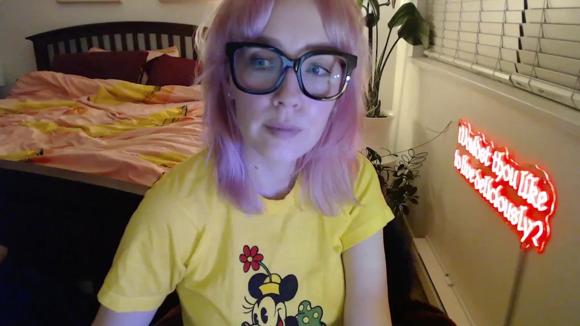Gallery image thumbnail from NahlaHoney's myfreecams stream on, 11/08/2025, 03:28 image 6 of 20