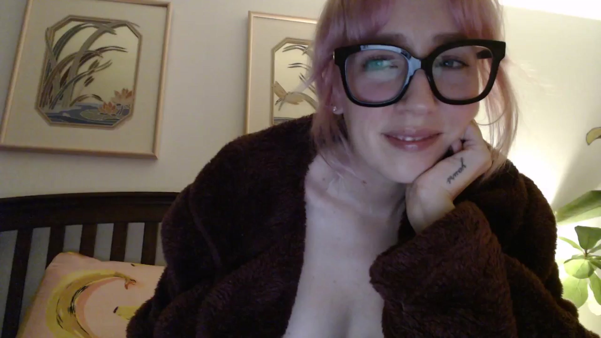 Gallery image thumbnail from NahlaHoney's myfreecams stream on, 11/08/2025, 06:32 image 18 of 20
