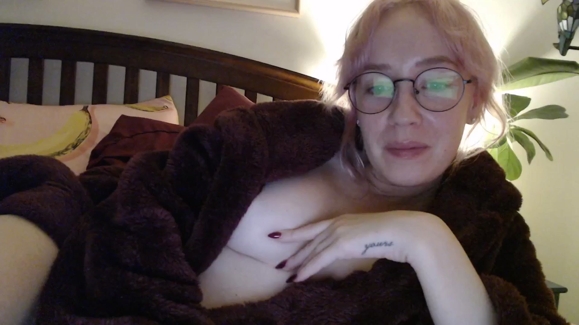 Gallery image thumbnail from NahlaHoney's myfreecams stream on, 11/11/2025, 05:38 image 10 of 20