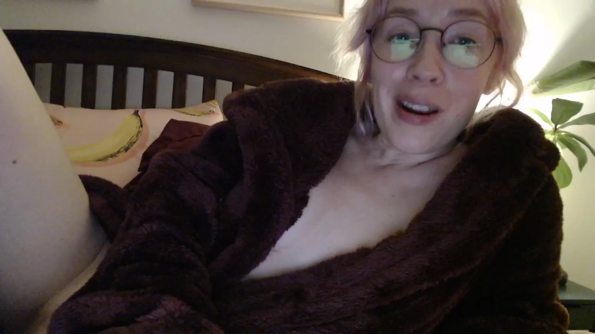 Gallery image thumbnail from NahlaHoney's myfreecams stream on, 11/11/2025, 05:38 image 4 of 20