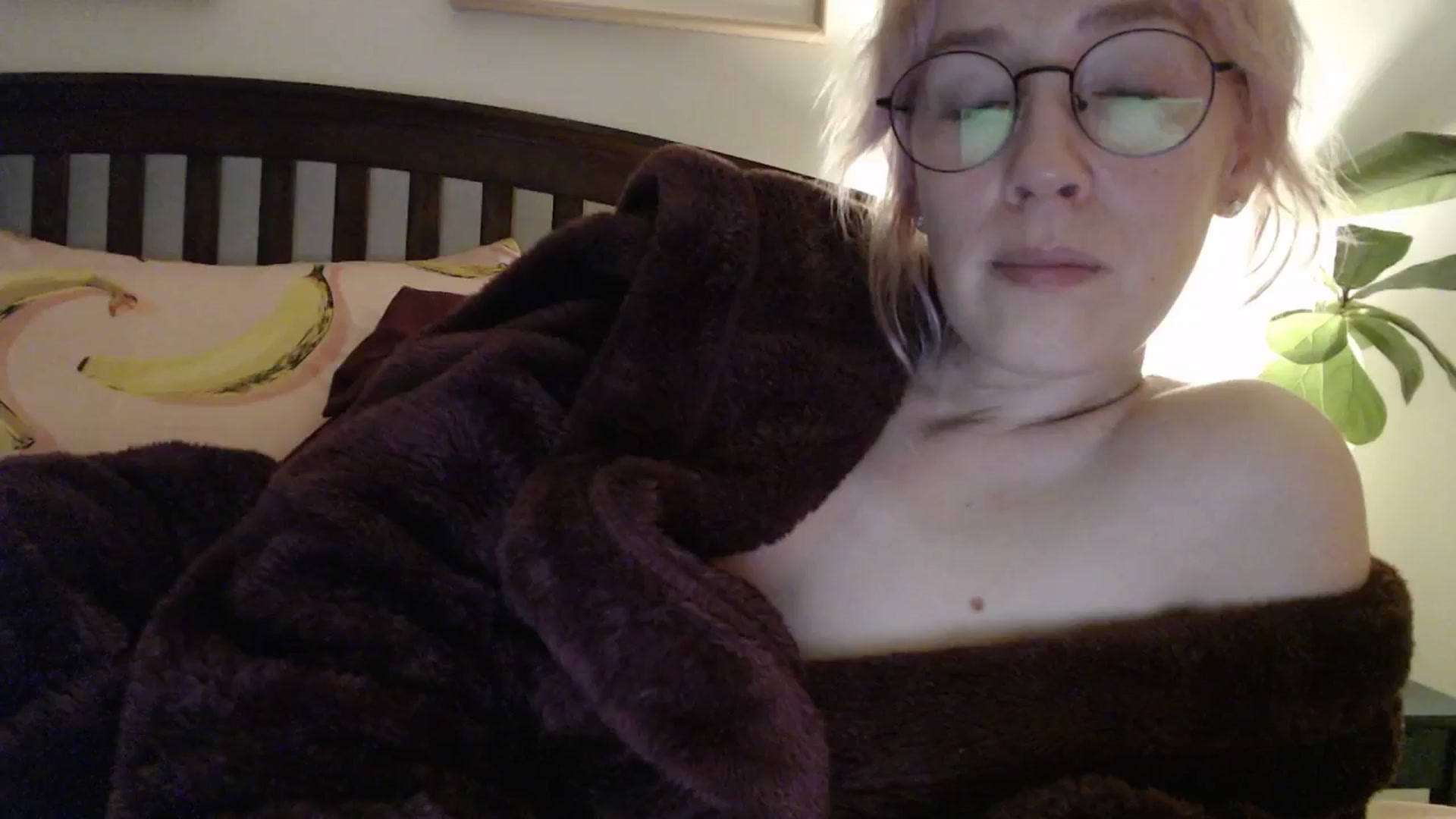 Gallery image thumbnail from NahlaHoney's myfreecams stream on, 11/11/2025, 05:38 image 1 of 20