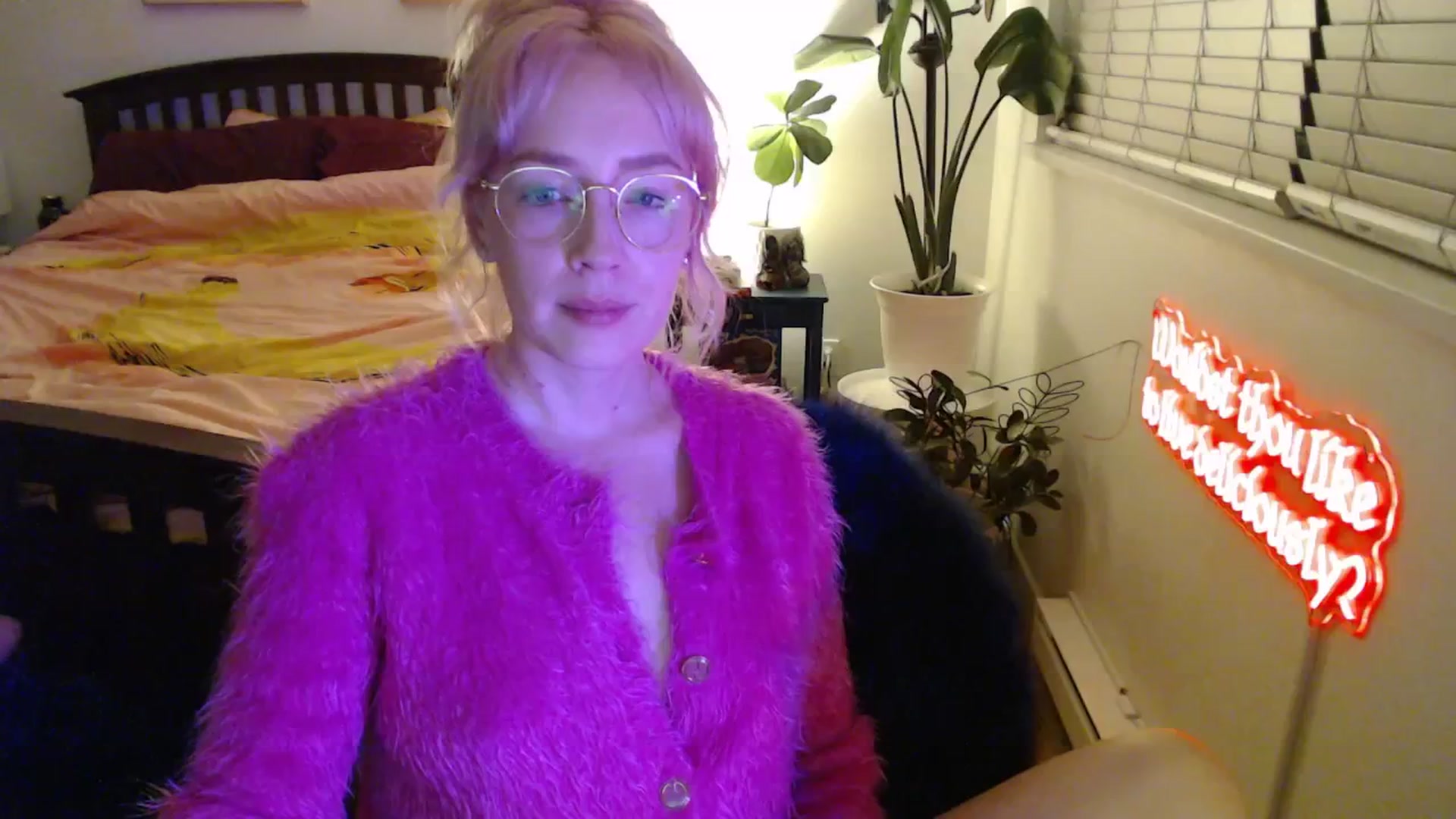 Gallery image thumbnail from NahlaHoney's myfreecams stream on, 11/12/2025, 06:17 image 13 of 20