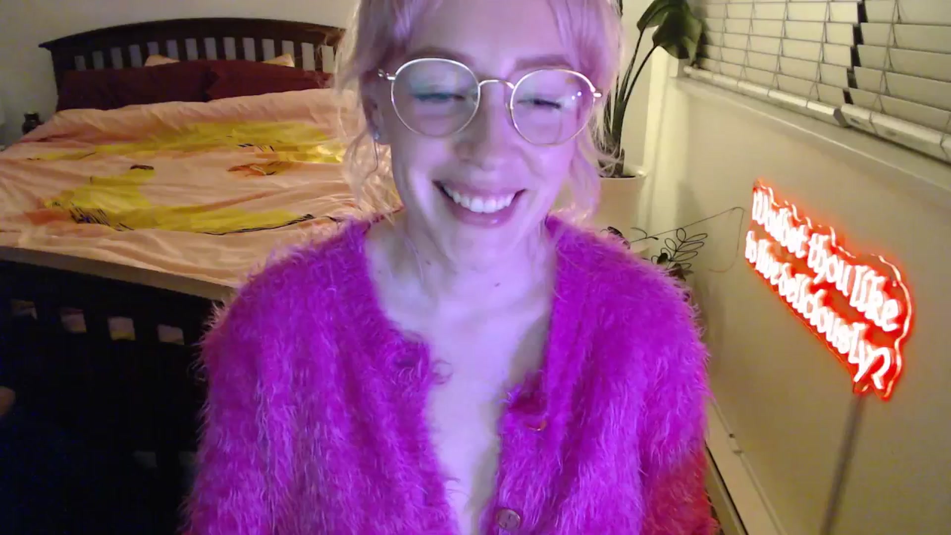 Gallery image thumbnail from NahlaHoney's myfreecams stream on, 11/12/2025, 06:17 image 14 of 20