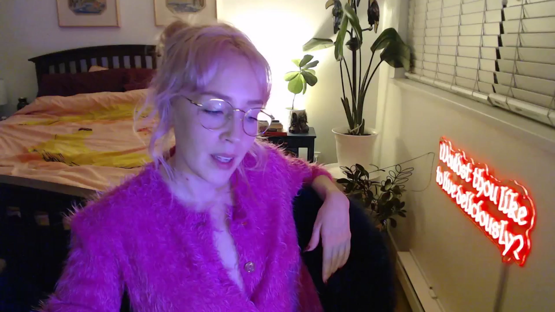 Gallery image thumbnail from NahlaHoney's myfreecams stream on, 11/12/2025, 06:17 image 2 of 20