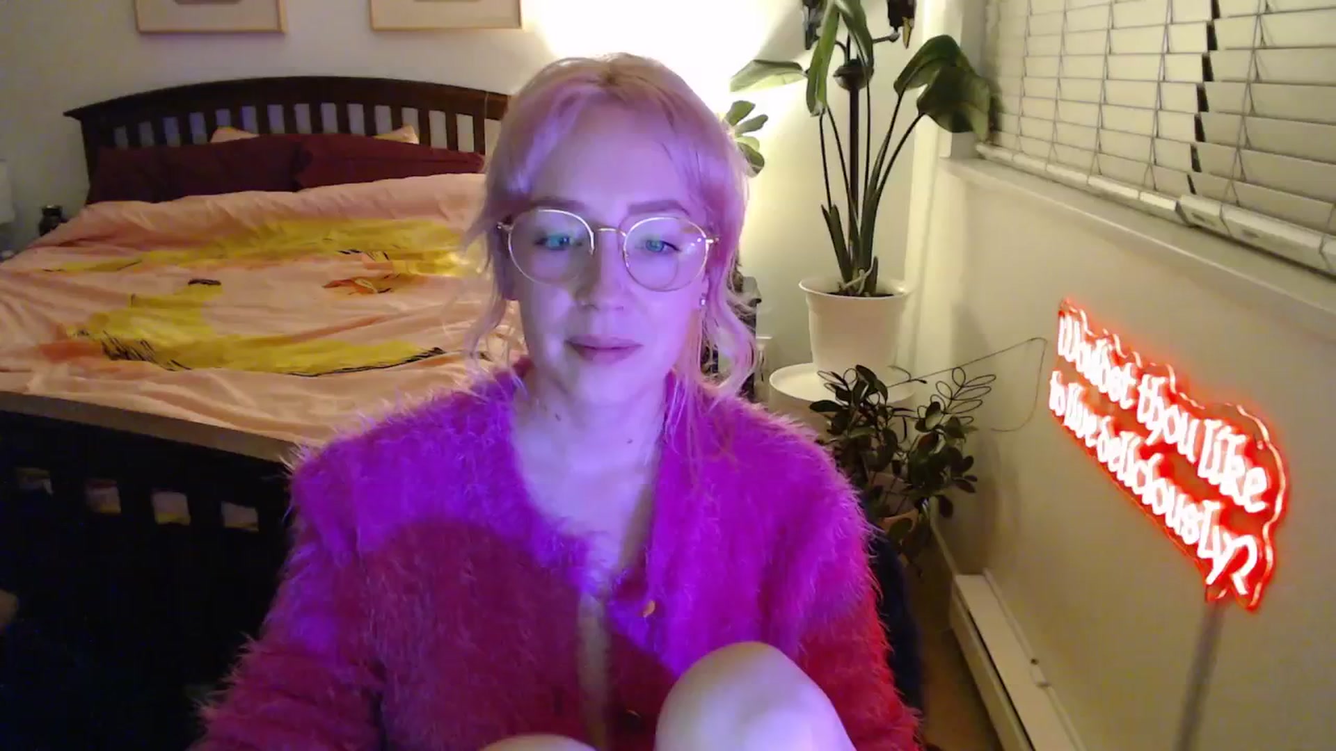 Gallery image thumbnail from NahlaHoney's myfreecams stream on, 11/12/2025, 06:17 image 3 of 20