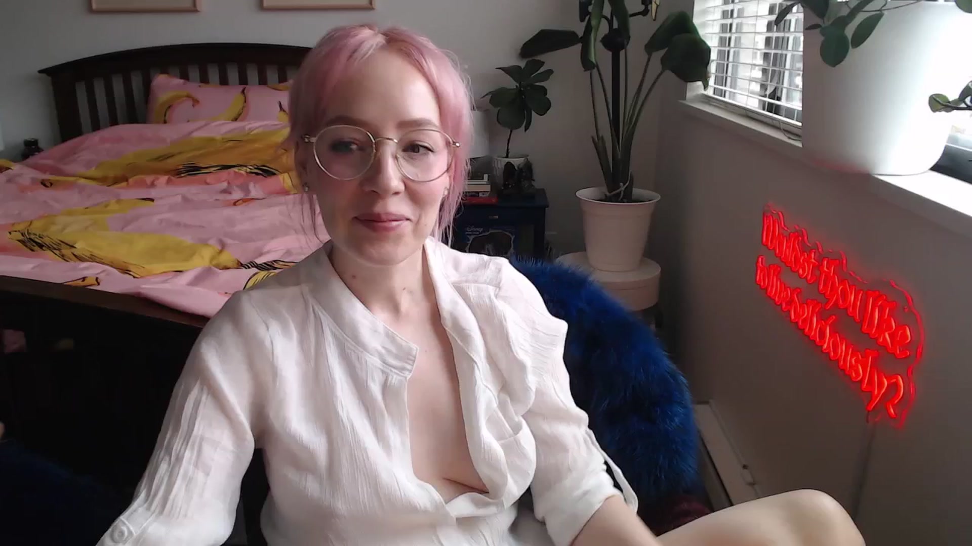 Gallery image thumbnail from NahlaHoney's myfreecams stream on, 11/12/2025, 21:54 image 9 of 20