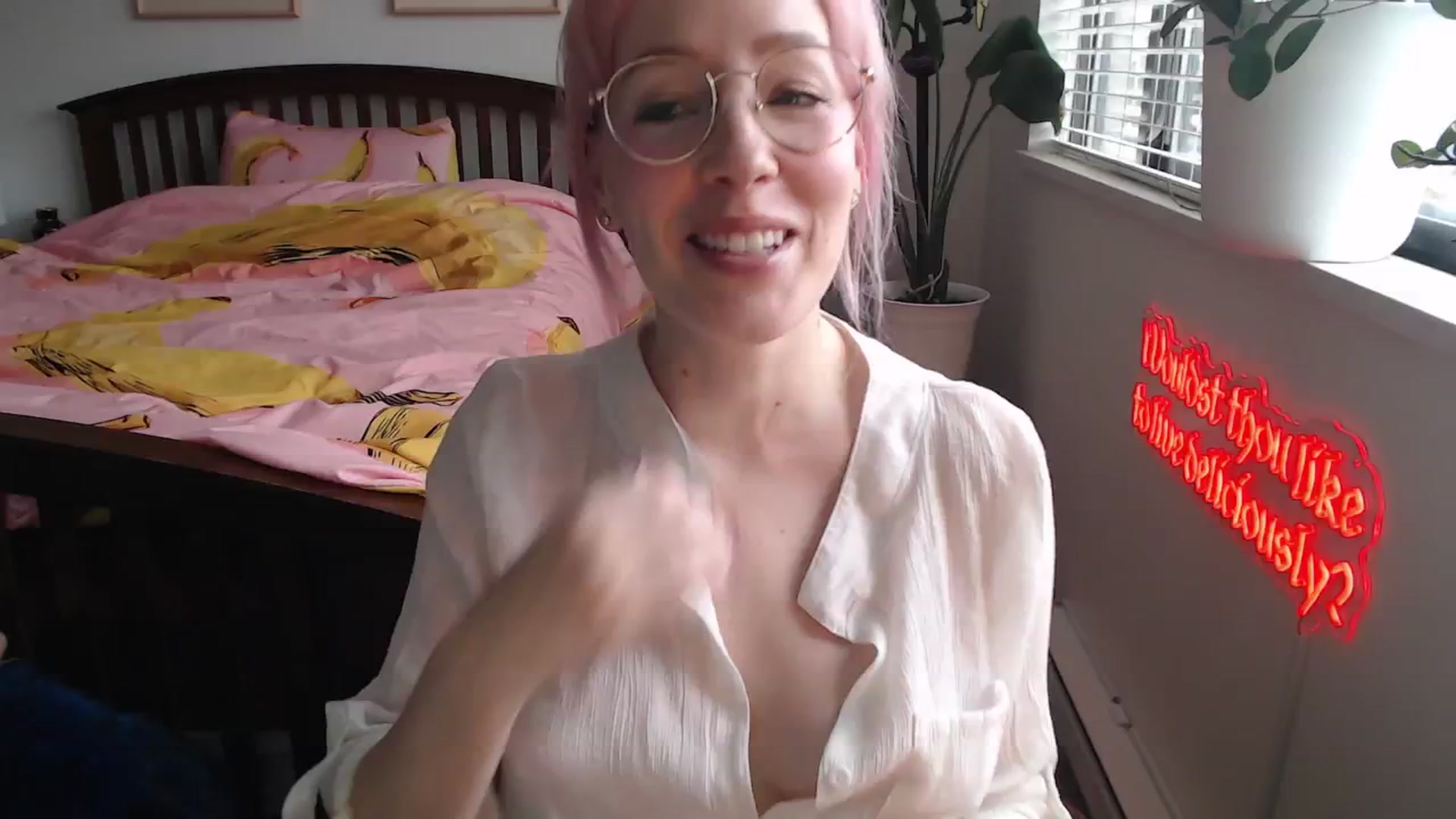 Gallery image thumbnail from NahlaHoney's myfreecams stream on, 11/12/2025, 21:54 image 12 of 20