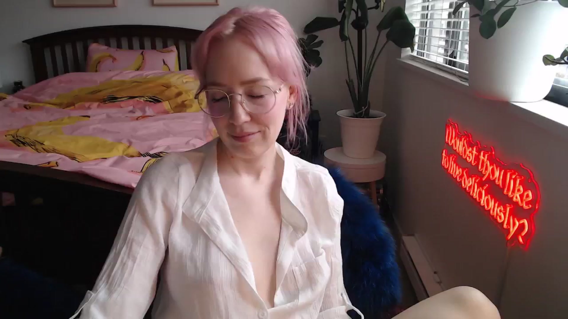 Gallery image thumbnail from NahlaHoney's myfreecams stream on, 11/12/2025, 21:54 image 15 of 20