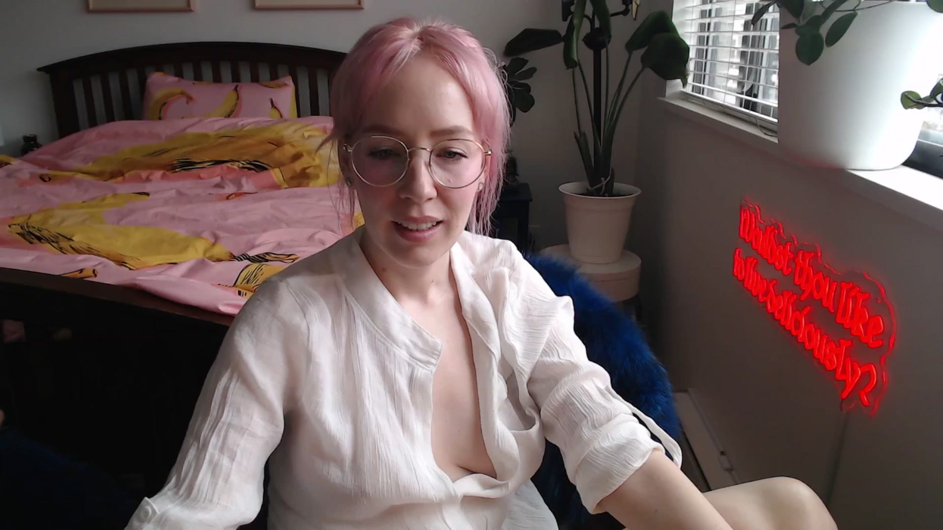 Gallery image thumbnail from NahlaHoney's myfreecams stream on, 11/12/2025, 21:54 image 8 of 20