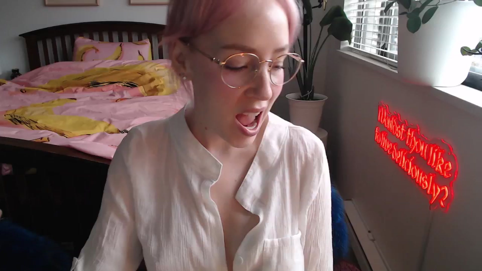 Gallery image thumbnail from NahlaHoney's myfreecams stream on, 11/12/2025, 21:54 image 11 of 20