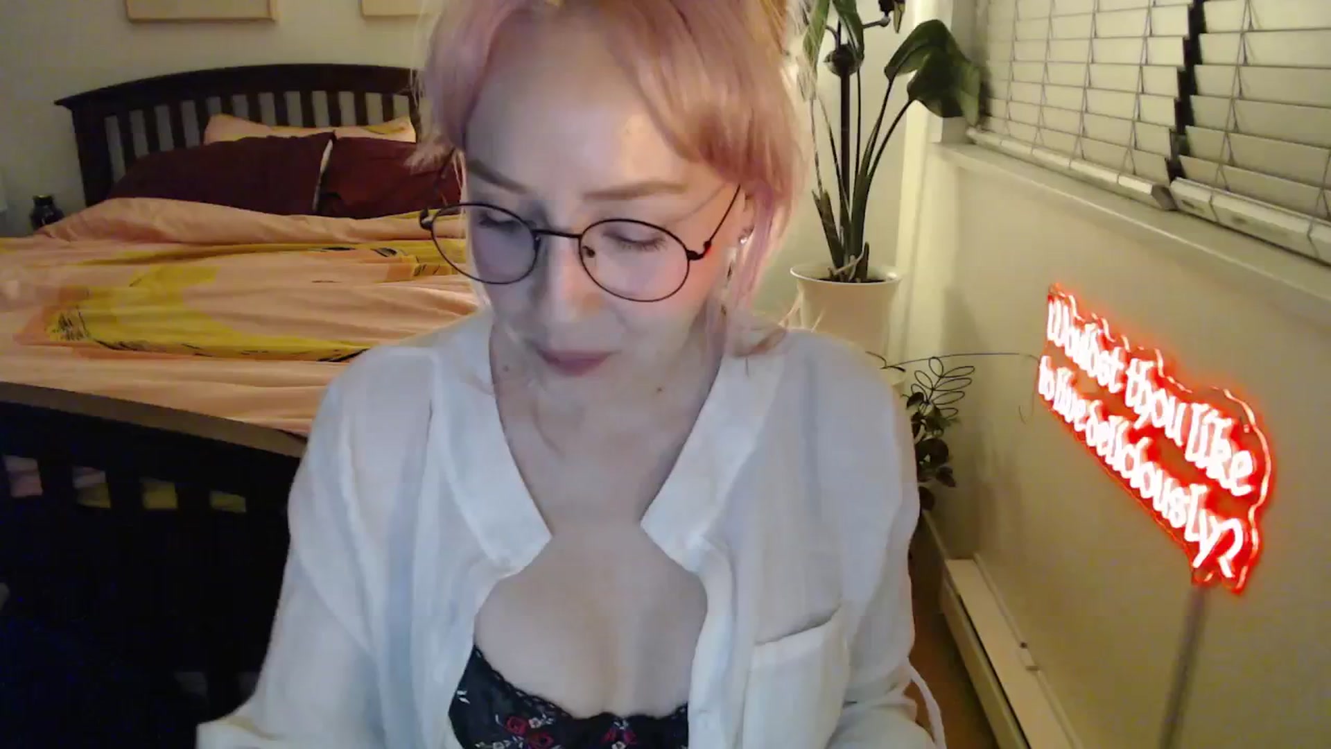 Gallery image thumbnail from NahlaHoney's myfreecams stream on, 11/13/2025, 03:26 image 10 of 20