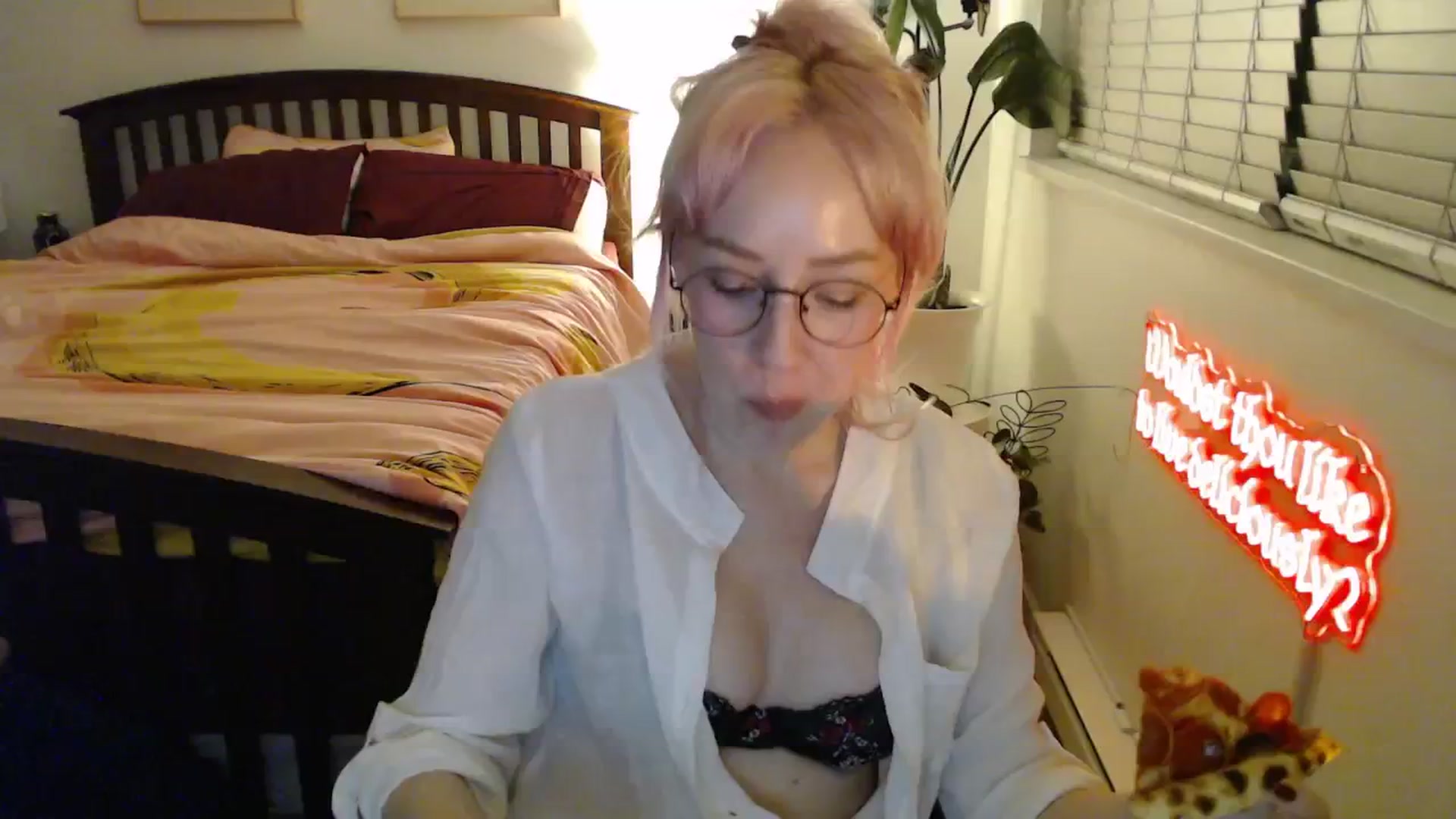 Gallery image thumbnail from NahlaHoney's myfreecams stream on, 11/13/2025, 03:26 image 14 of 20