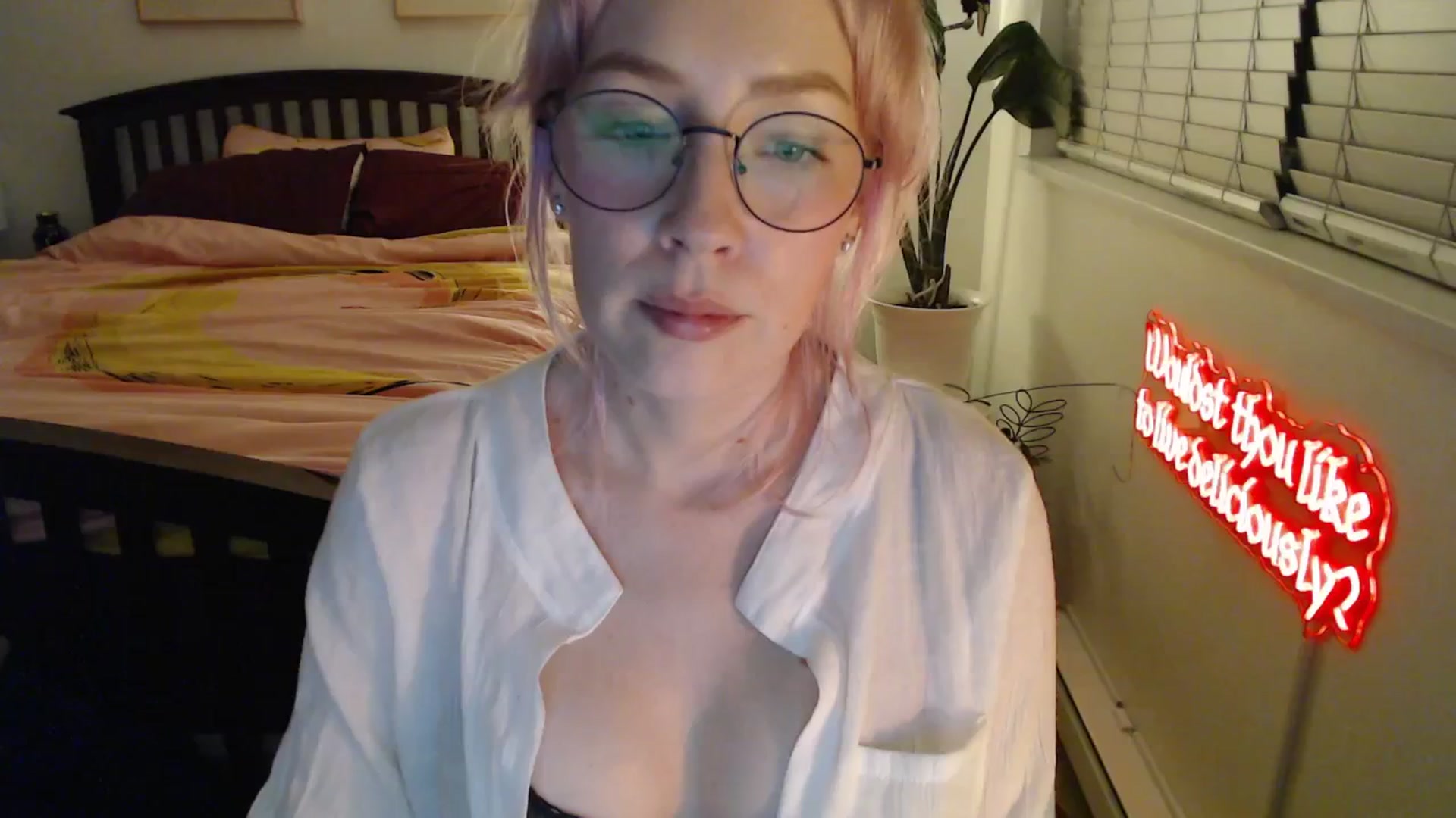 Gallery image thumbnail from NahlaHoney's myfreecams stream on, 11/13/2025, 03:26 image 19 of 20