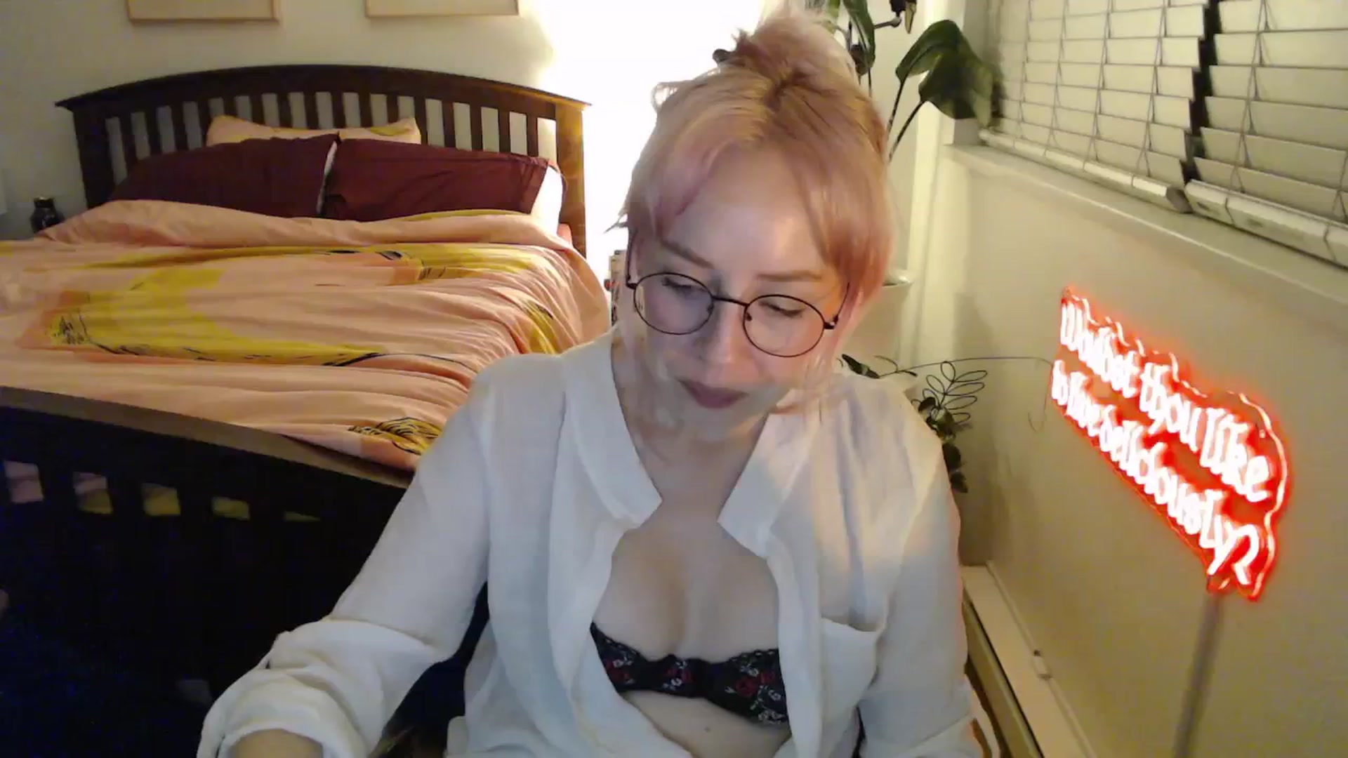 Gallery image thumbnail from NahlaHoney's myfreecams stream on, 11/13/2025, 03:26 image 15 of 20