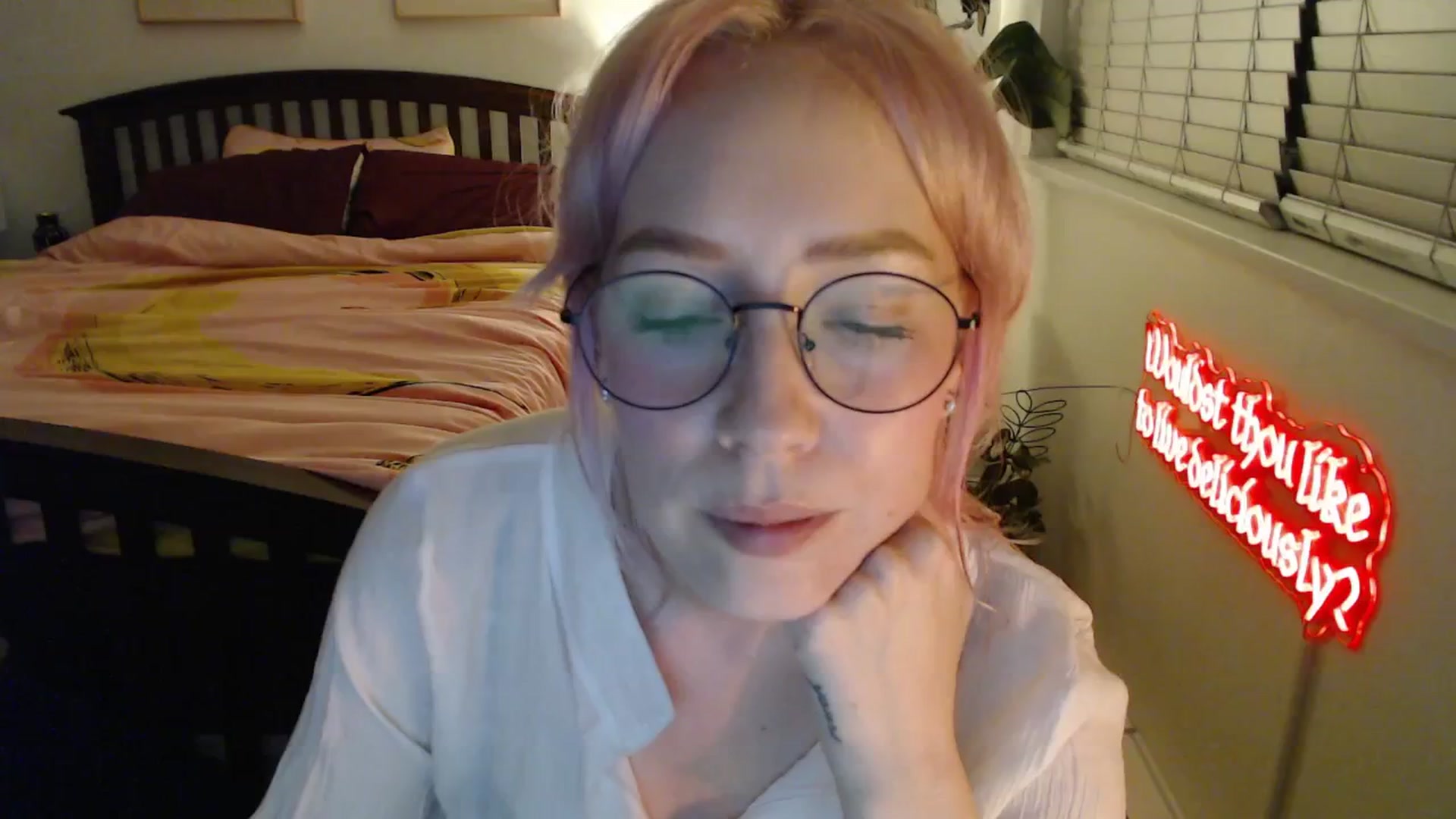 Gallery image thumbnail from NahlaHoney's myfreecams stream on, 11/13/2025, 03:26 image 5 of 20