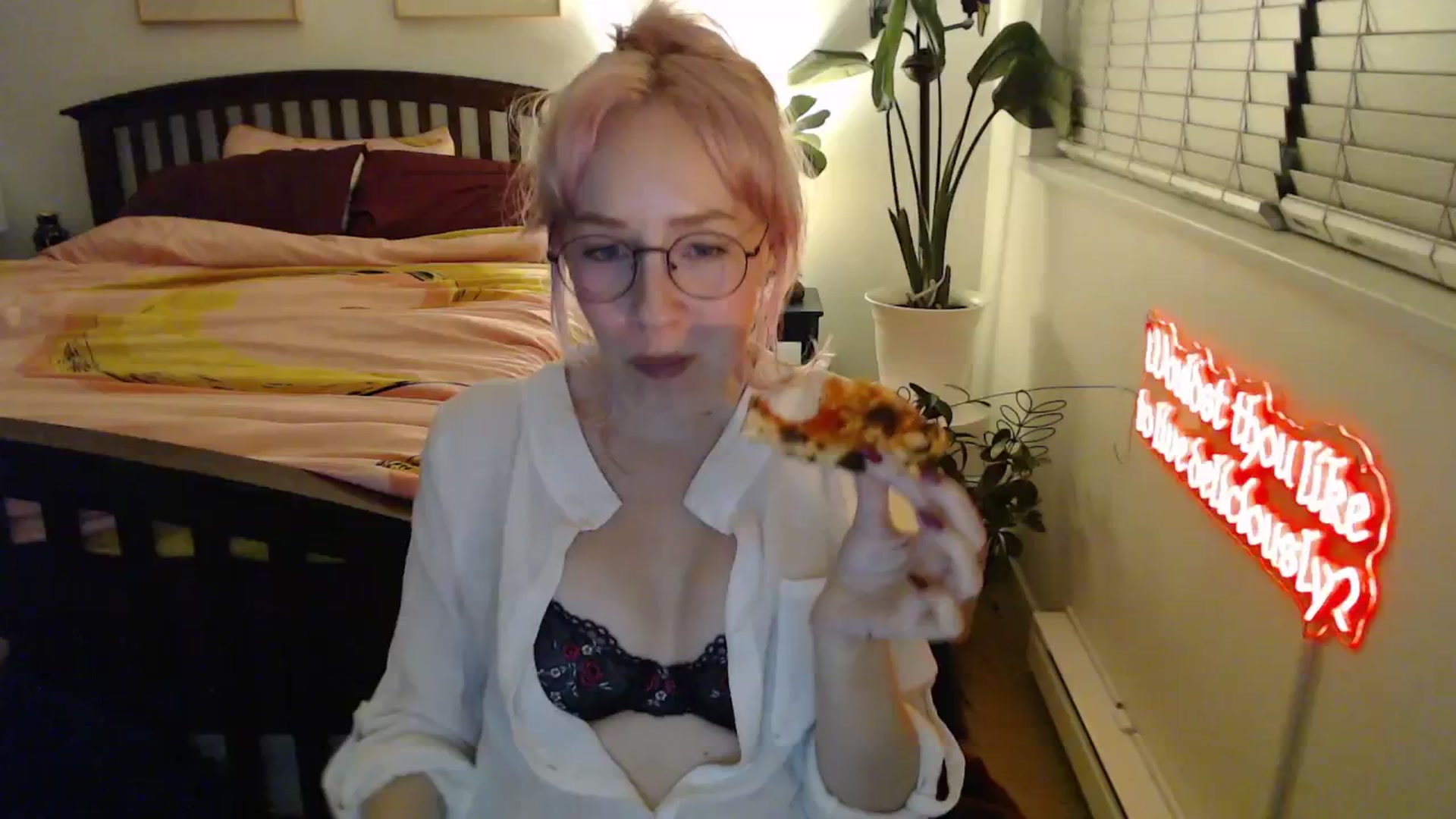 Gallery image thumbnail from NahlaHoney's myfreecams stream on, 11/13/2025, 03:26 image 11 of 20
