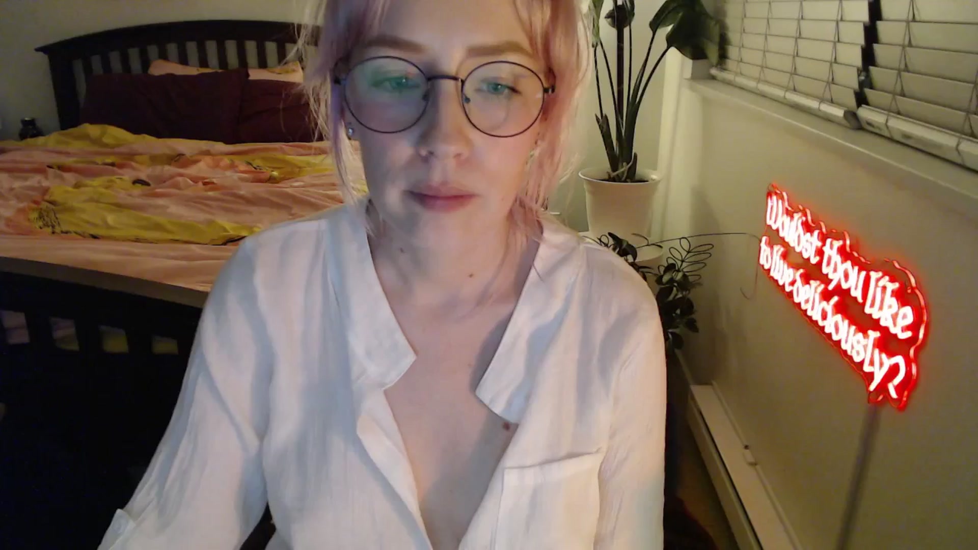 Gallery image thumbnail from NahlaHoney's myfreecams stream on, 11/13/2025, 05:48 image 14 of 20