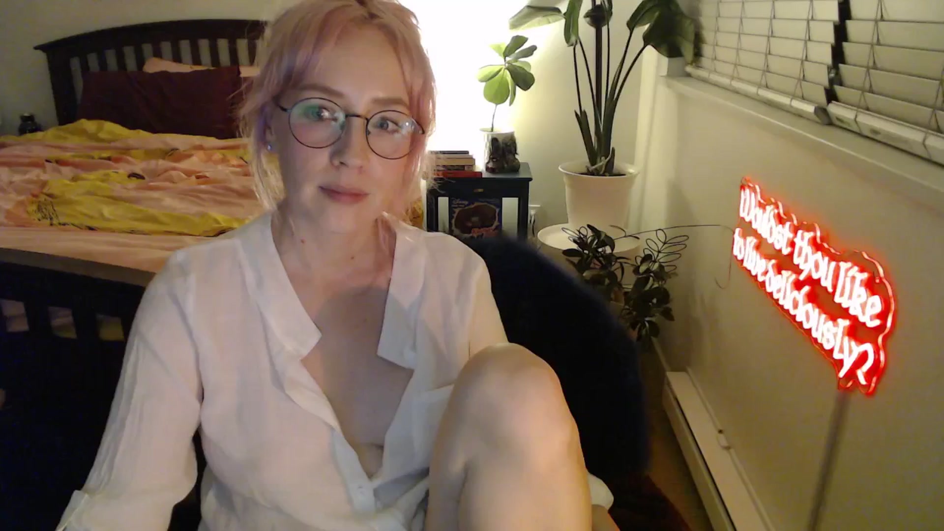 Gallery image thumbnail from NahlaHoney's myfreecams stream on, 11/13/2025, 05:48 image 16 of 20