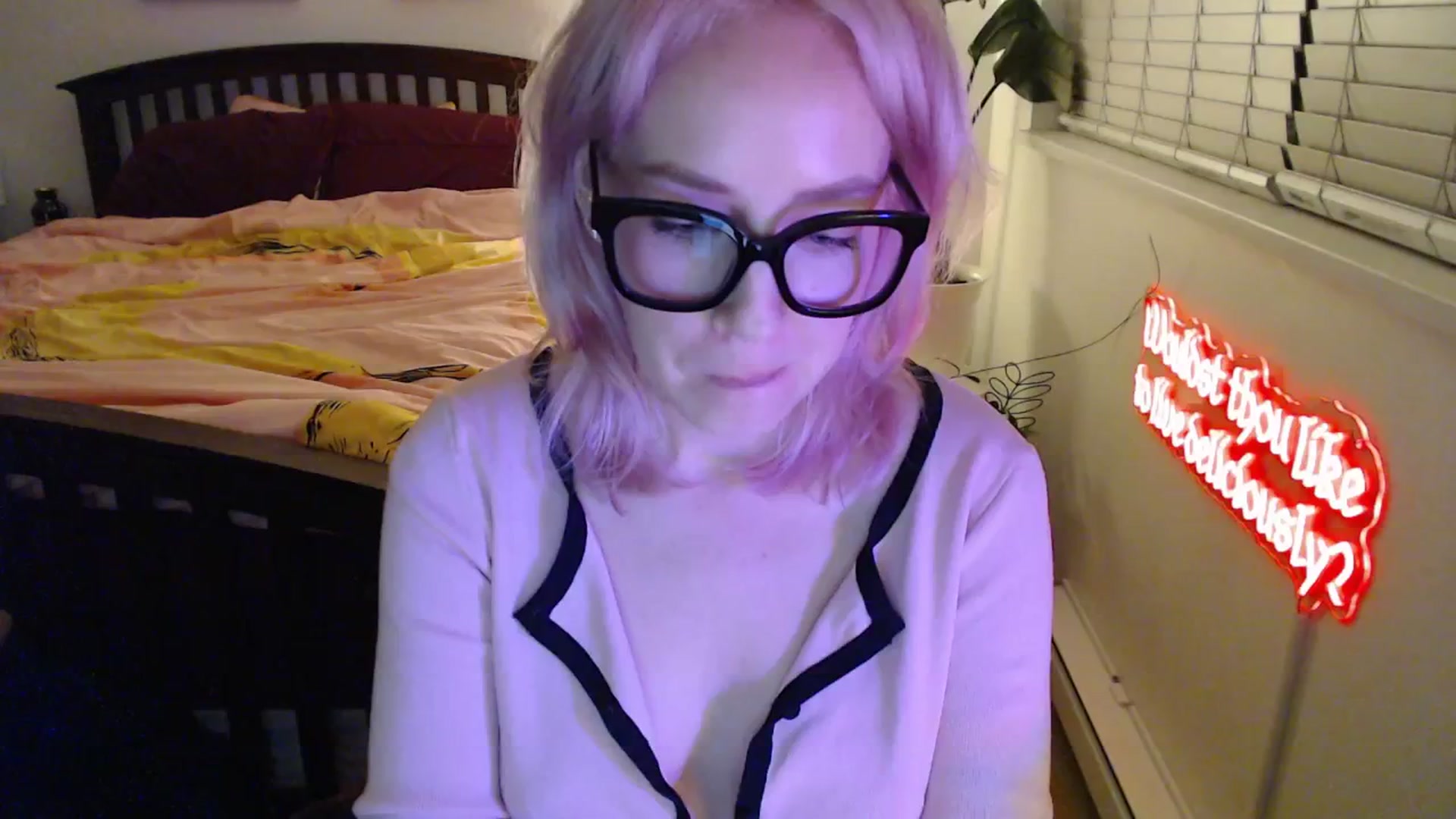 Gallery image thumbnail from NahlaHoney's myfreecams stream on, 11/14/2025, 06:09 image 17 of 20