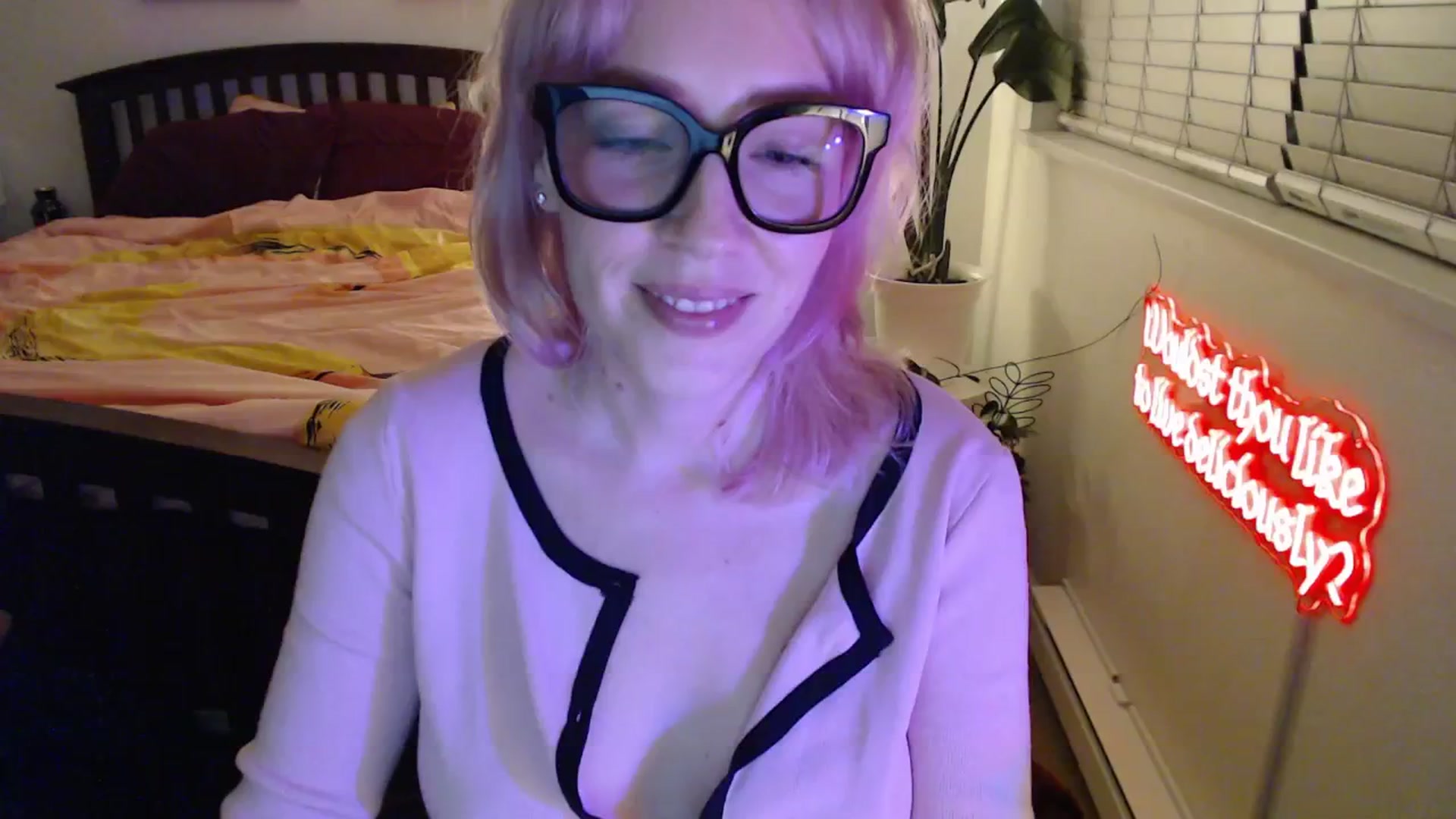 Gallery image thumbnail from NahlaHoney's myfreecams stream on, 11/14/2025, 06:09 image 5 of 20