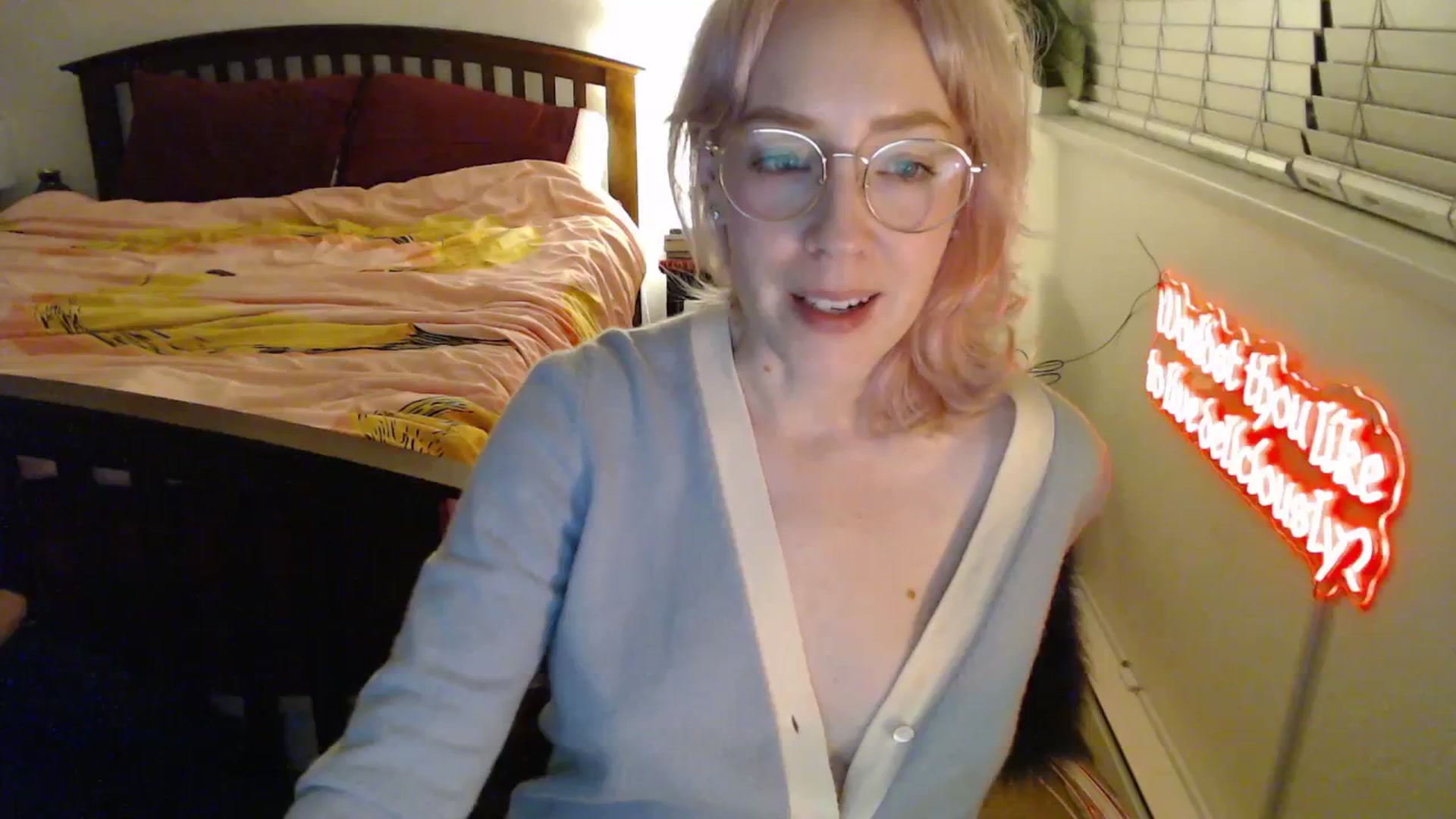 Gallery image thumbnail from NahlaHoney's myfreecams stream on, 11/19/2025, 04:39 image 14 of 20