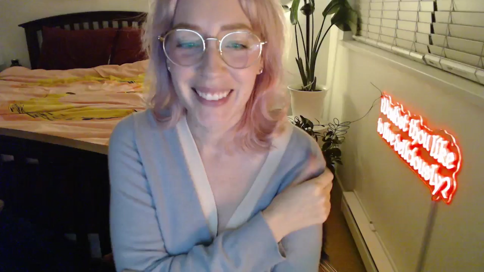 Gallery image thumbnail from NahlaHoney's myfreecams stream on, 11/19/2025, 04:39 image 4 of 20