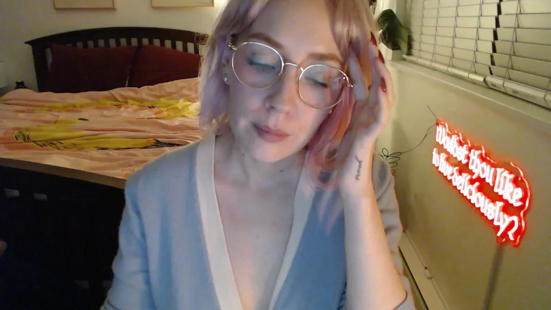 Gallery image thumbnail from NahlaHoney's myfreecams stream on, 11/19/2025, 04:39 image 12 of 20