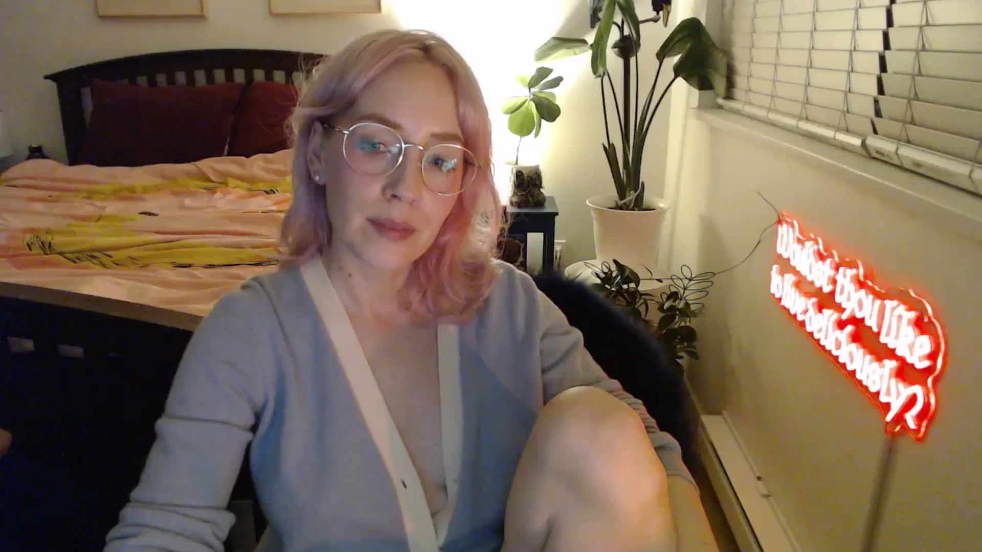 Gallery image thumbnail from NahlaHoney's myfreecams stream on, 11/19/2025, 04:39 image 8 of 20