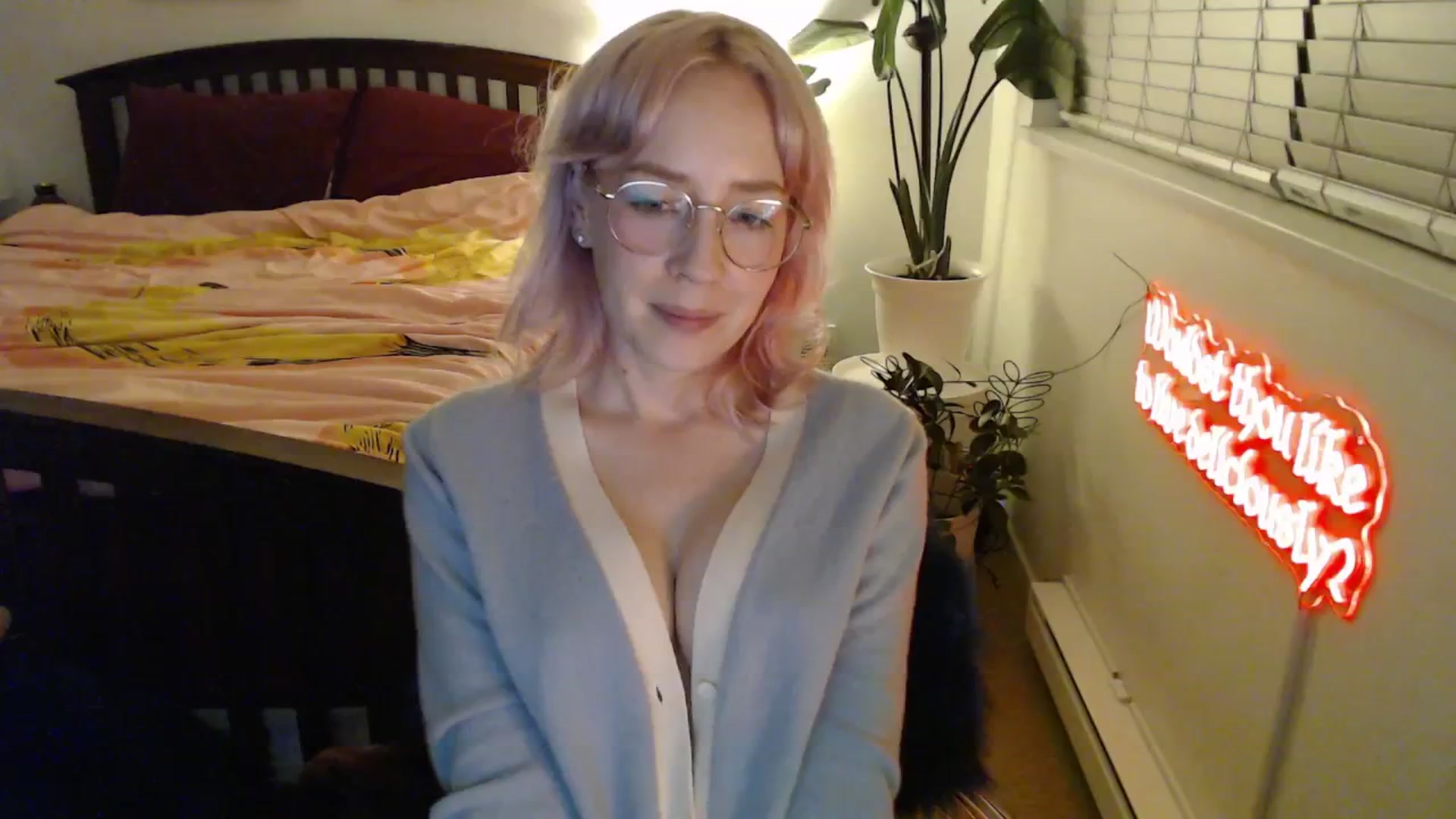 Gallery image thumbnail from NahlaHoney's myfreecams stream on, 11/19/2025, 04:39 image 3 of 20