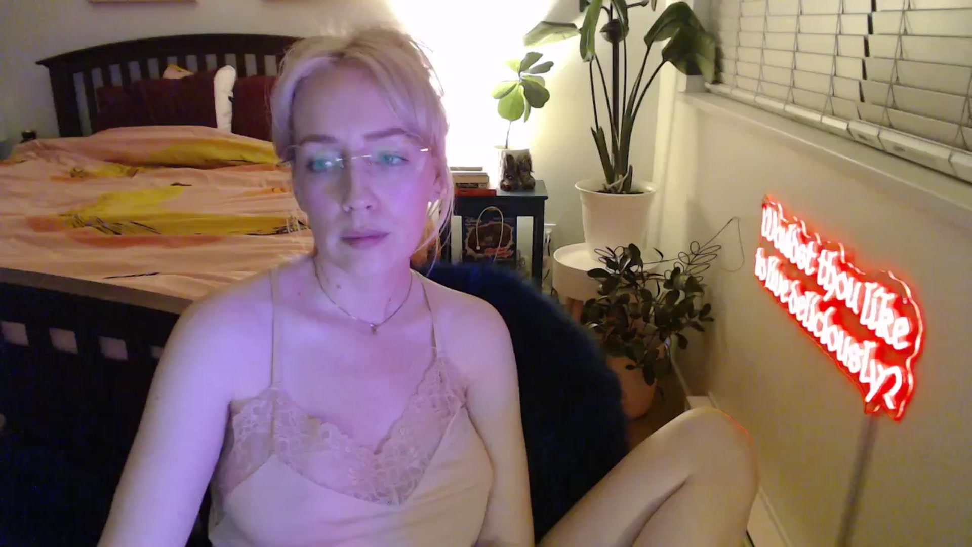 Gallery image thumbnail from NahlaHoney's myfreecams stream on, 11/24/2025, 04:54 image 19 of 20